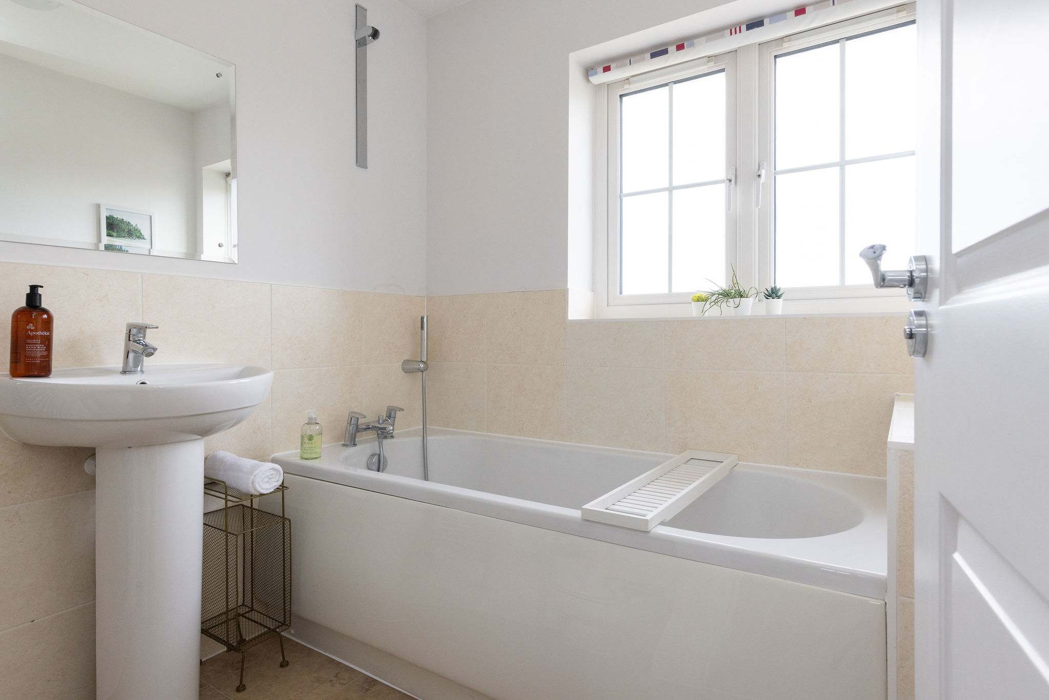 The clean and modern bathroom.