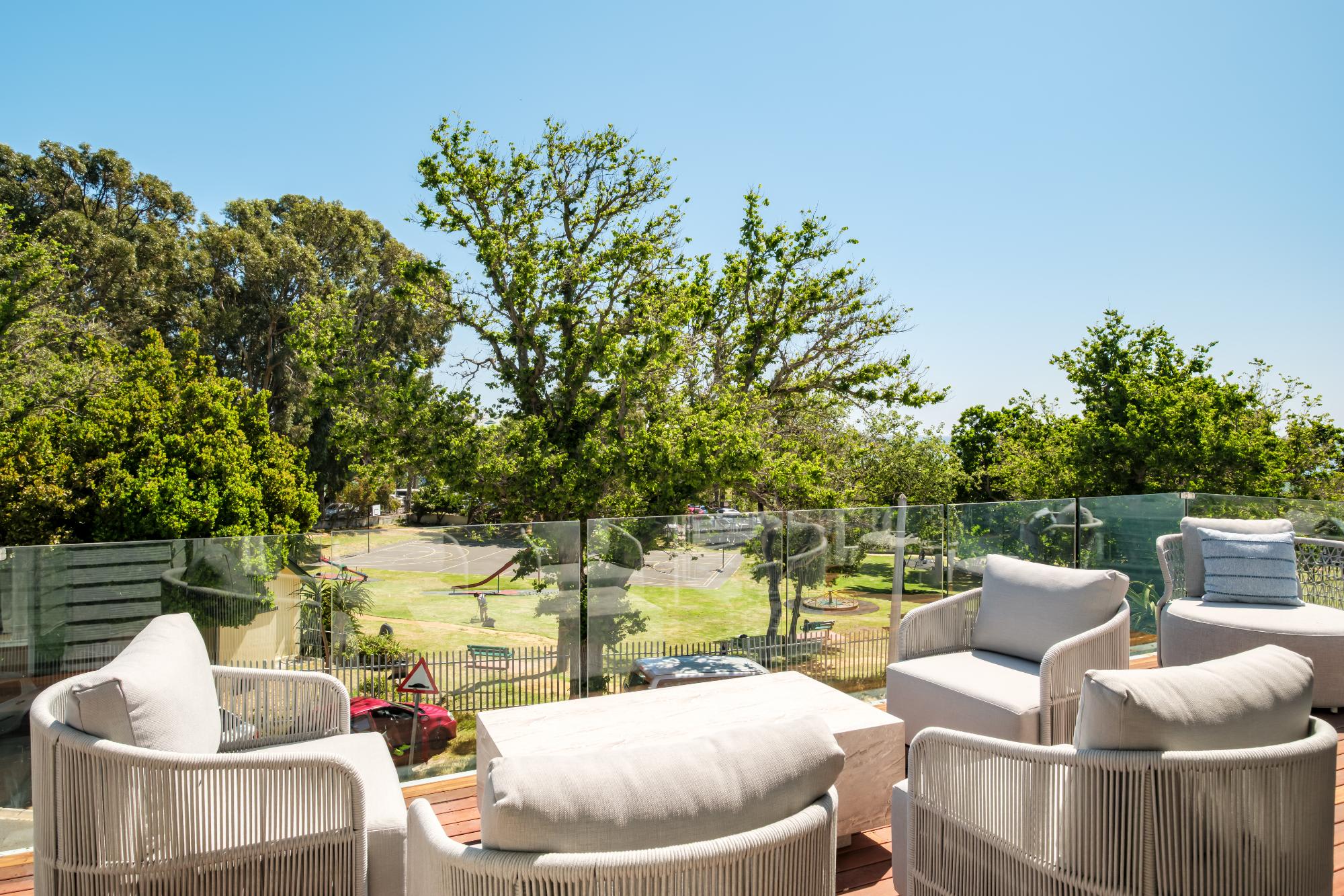 6bed Villa by Camps Bay Beach Seven the Drive 5