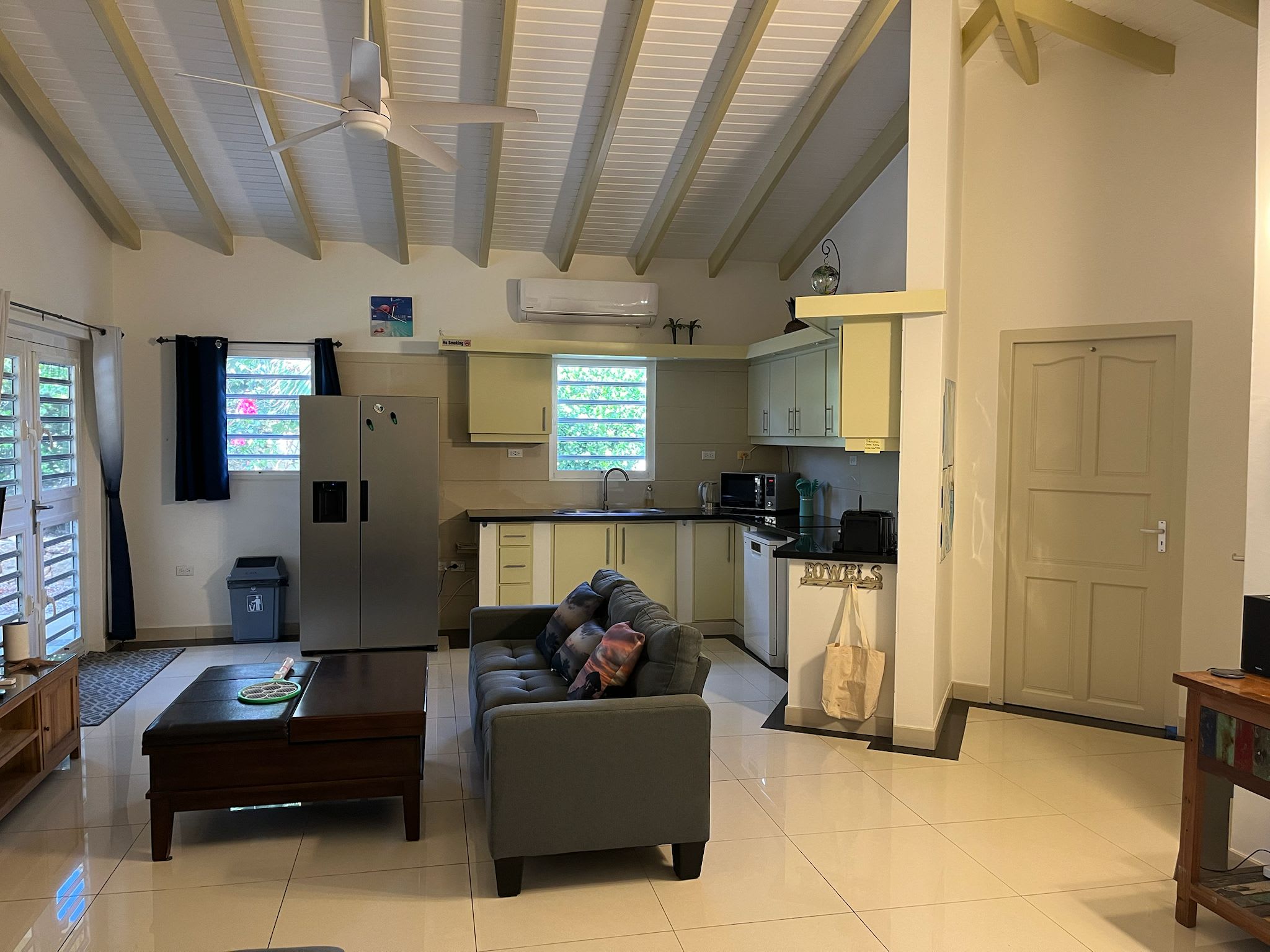 24 Makambaplein, Kralendijk, Caribbean Netherlands