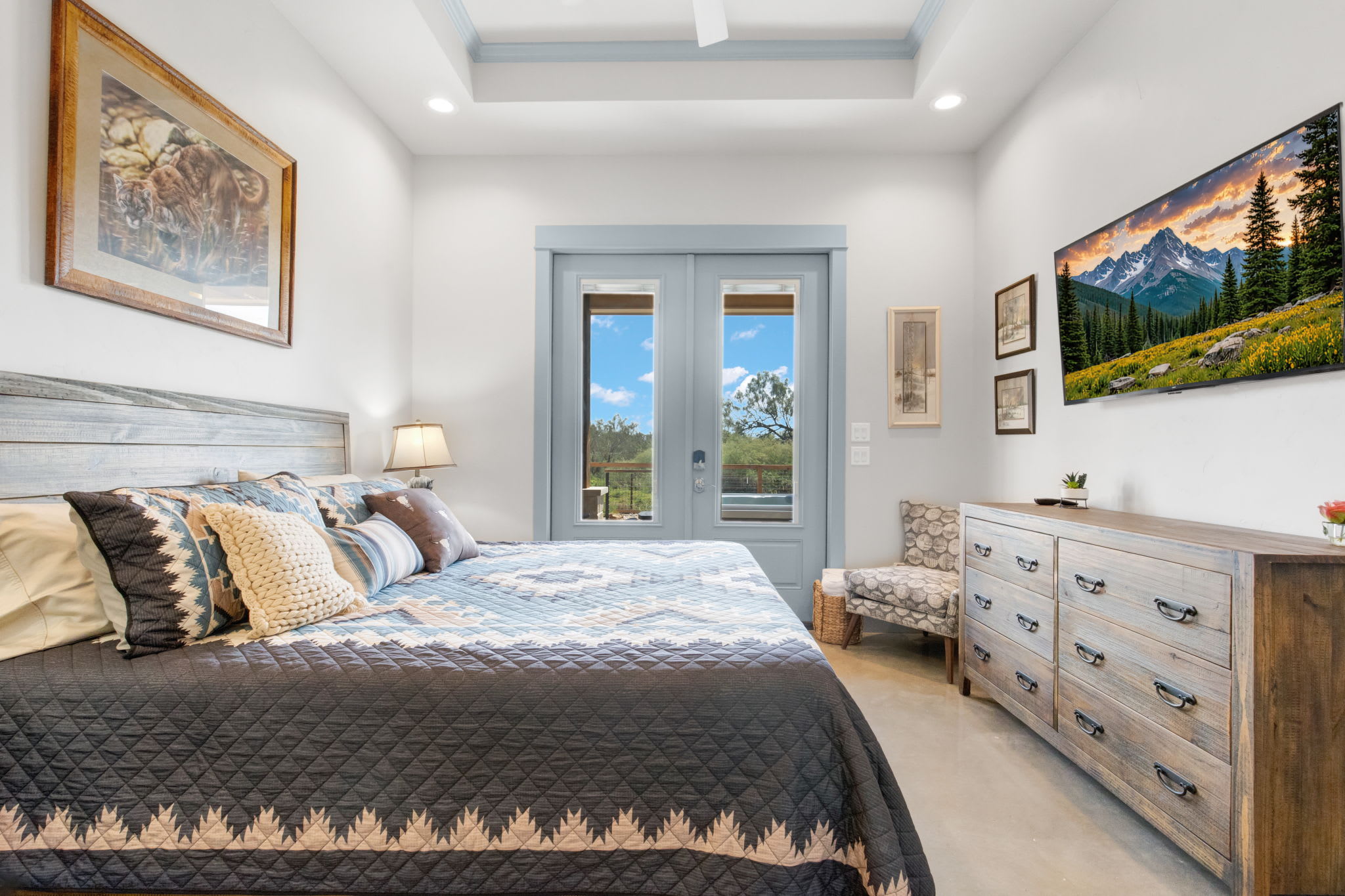 Luxury 3BR with Hot Tub, Outdoor Kitchen & Firepit | Photo 19