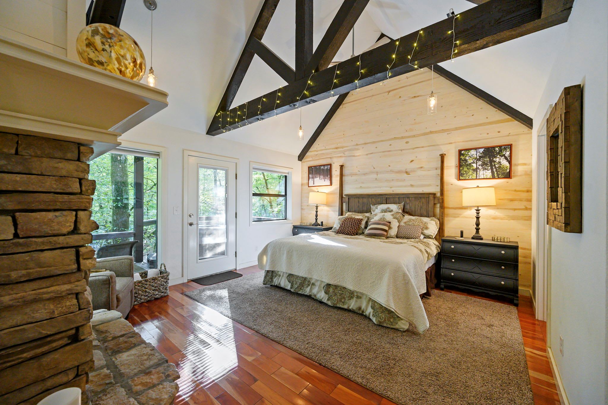 Silverbrook - 2 king suites - surrounded by trees 3