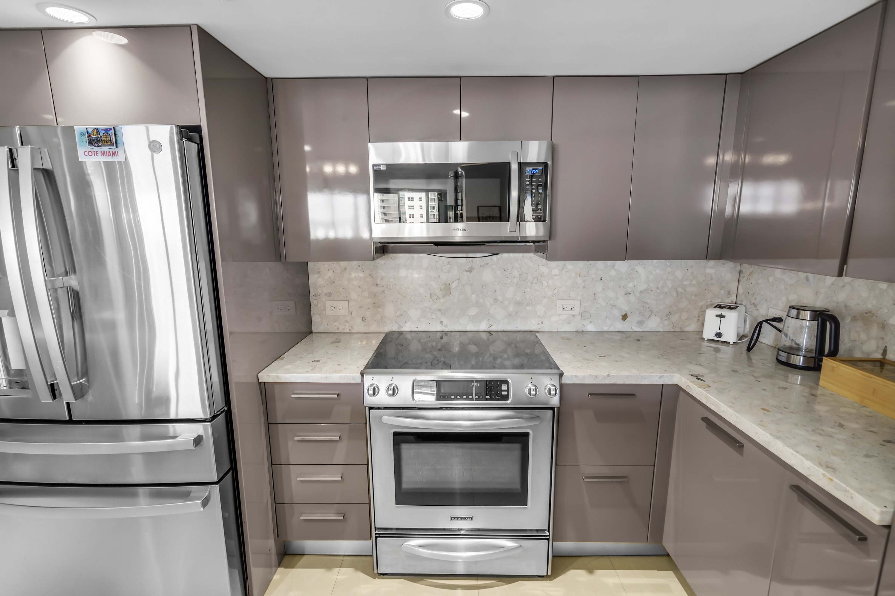 Bay View Condo | Work-Ready & Balcony 7