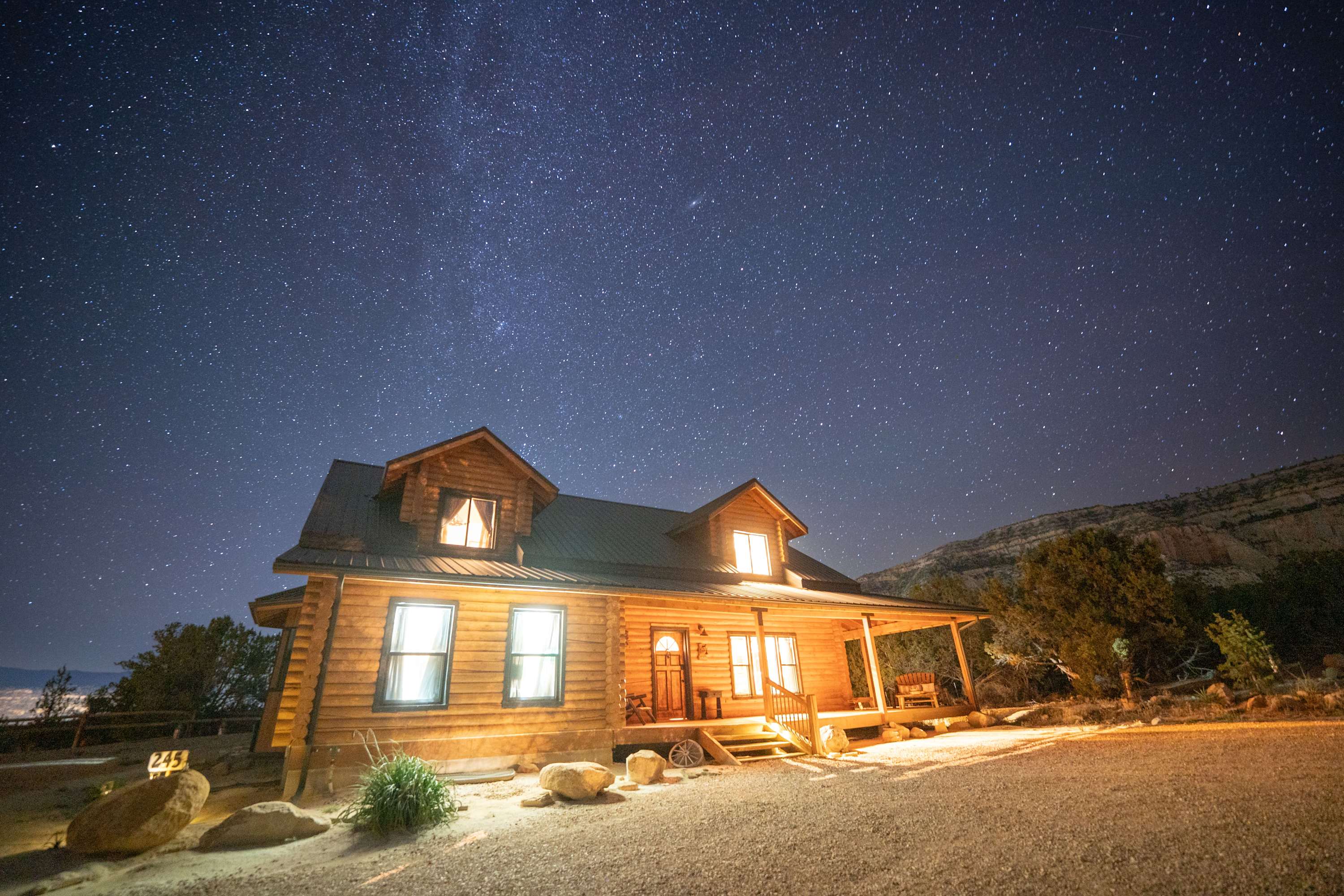 Pinyon Ridge Ranch Near Zion National Park. Private Hot Tub, incredible stargazing! Pets OK! — Orderville, UT — vacation rental