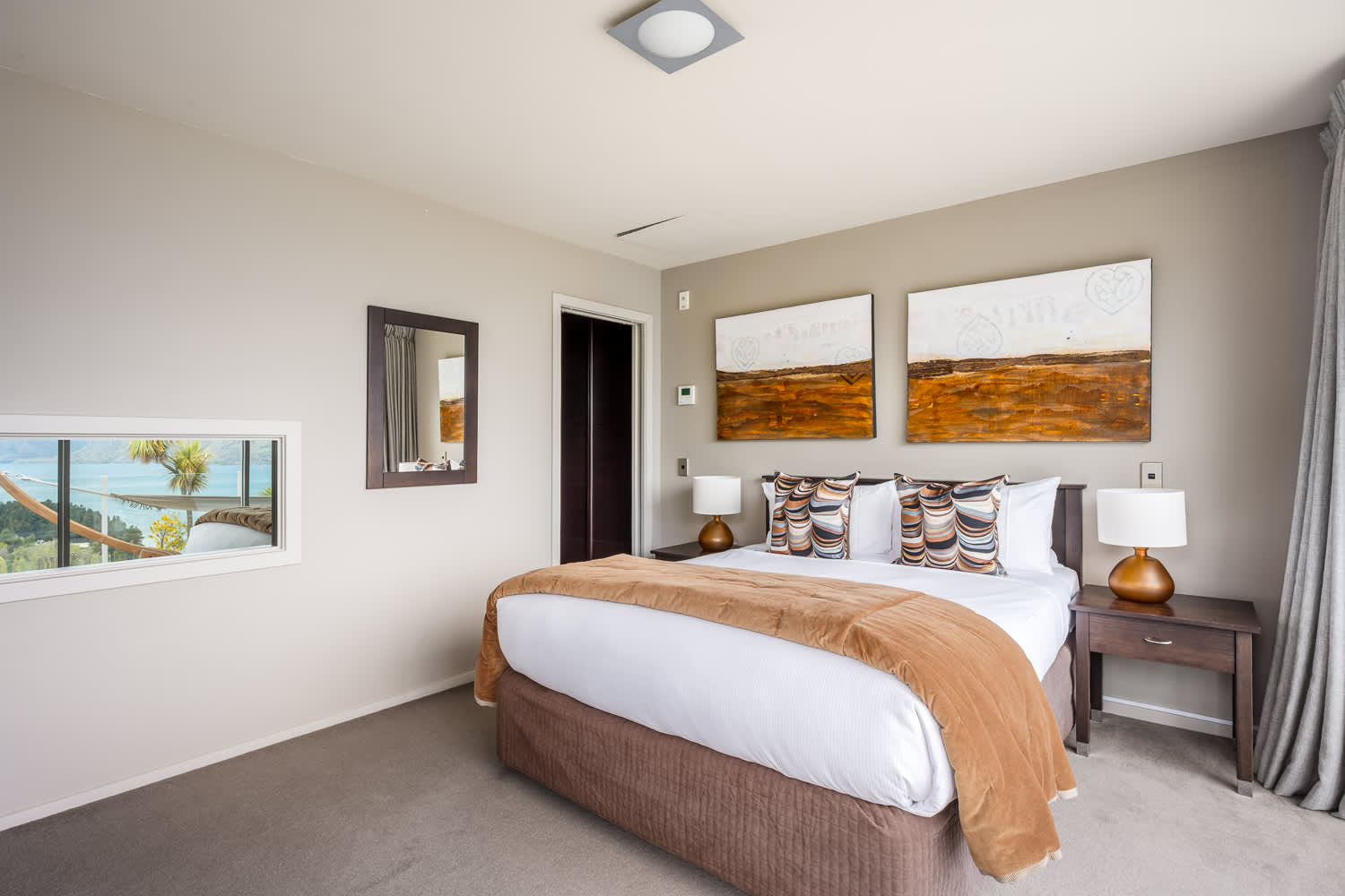 Queenstown luxury home booking