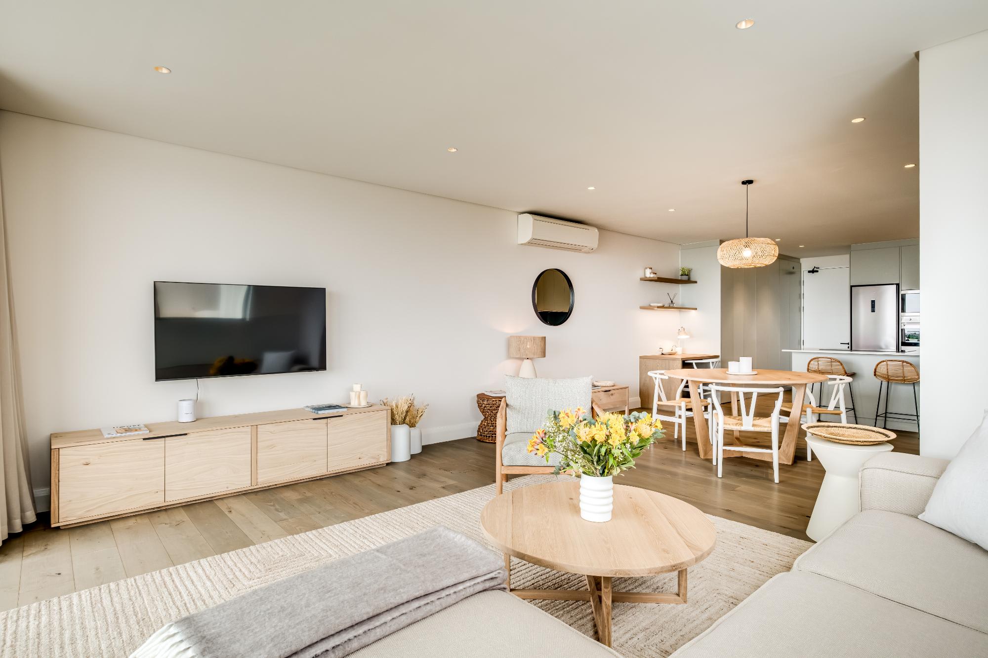 Ocean View 1bed Apartment in Sea Point Marlo Cove 5