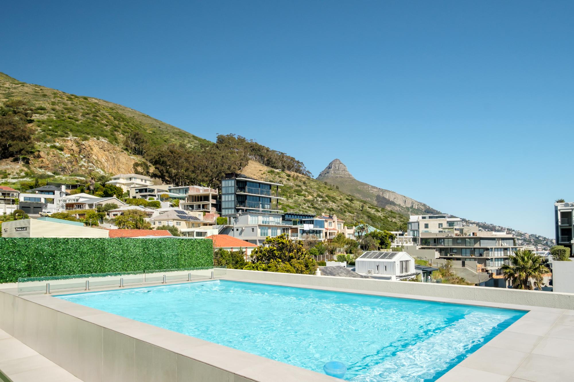 Ocean View 1bed Apartment in Sea Point Marlo Cove | Photo 2