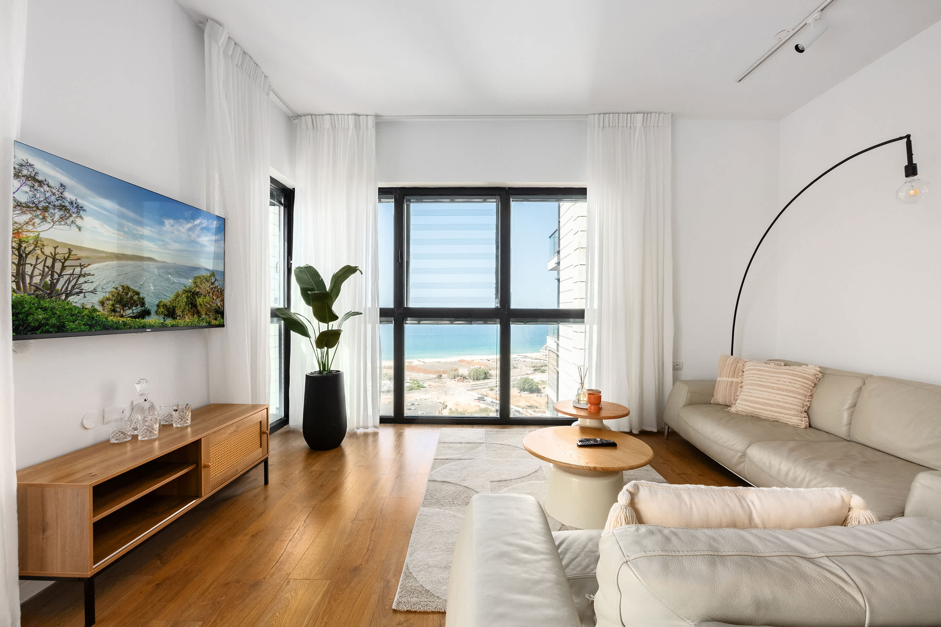 Premium 3BR Tower Apt w/ Sea View | Mamad โ Bat Yam, Center District โ vacation rental