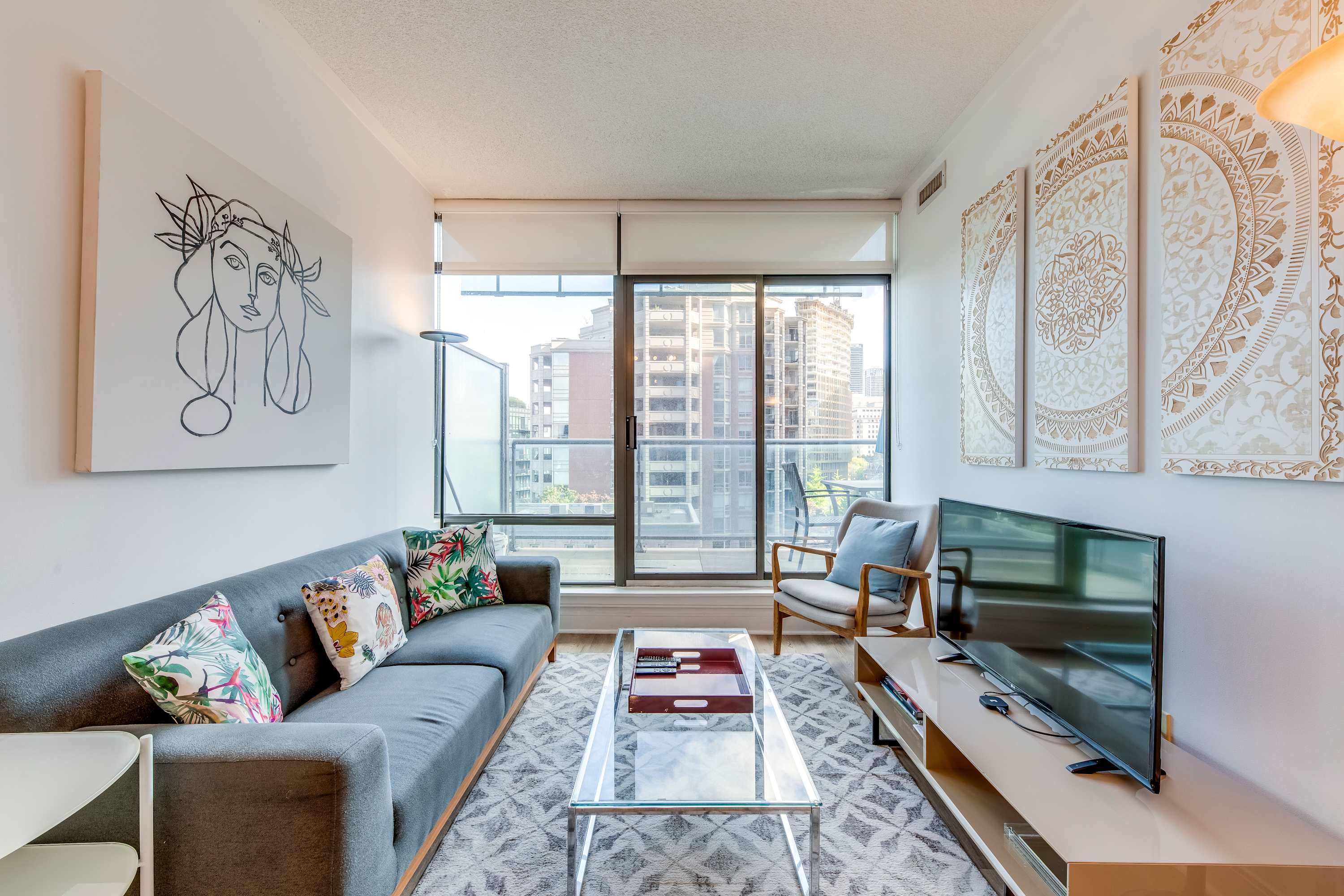 Modern Yorkville One Bedroom Suite