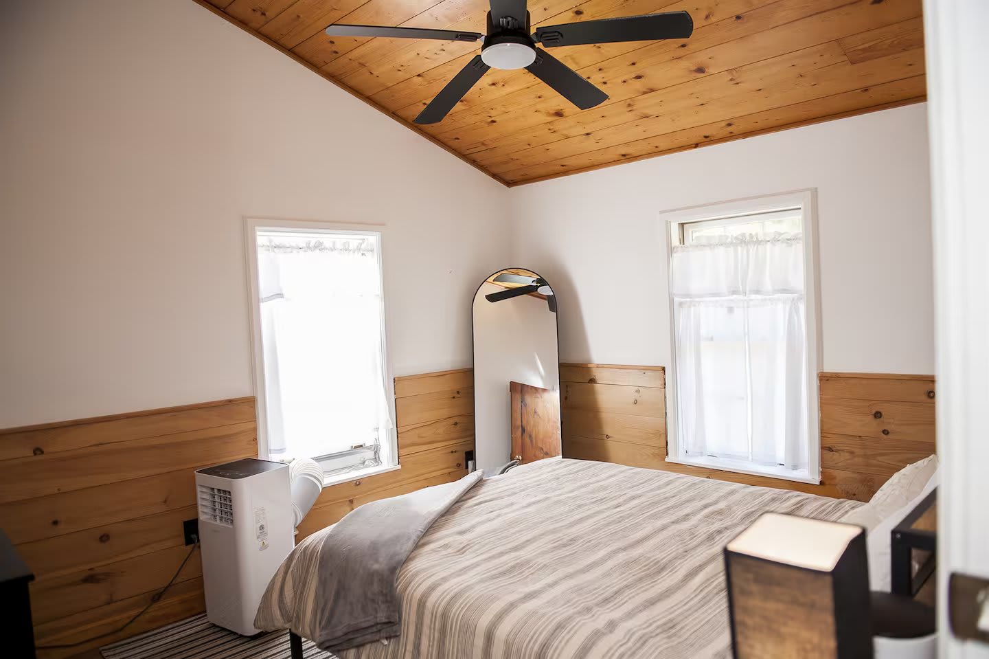 Hot Tub, Game Room, Fire Pit | Black Creek Lodge