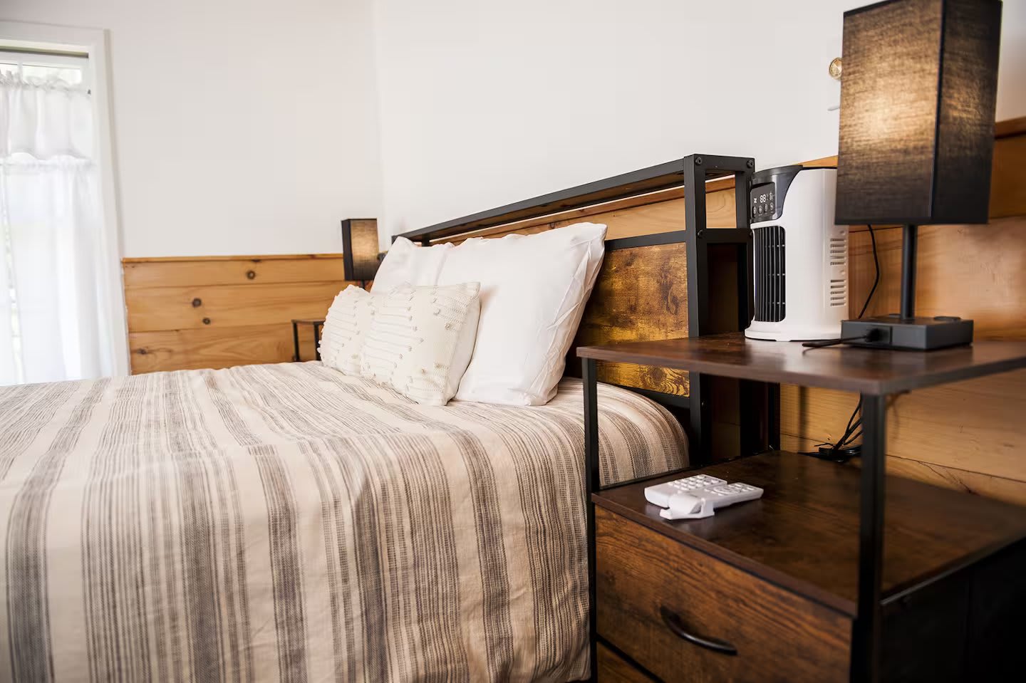 Hot Tub, Game Room, Fire Pit | Black Creek Lodge