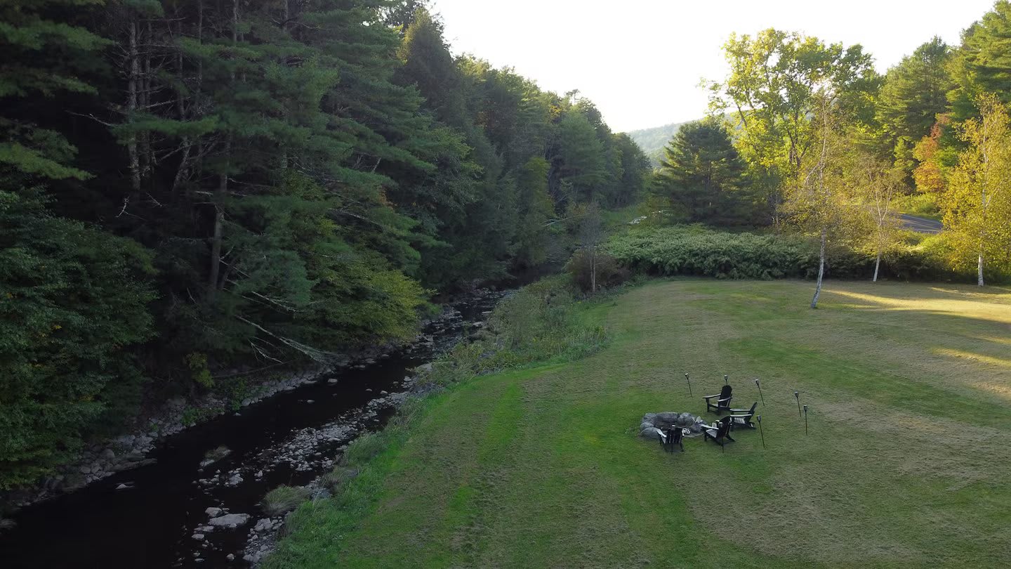 Hot Tub, Game Room, Fire Pit | Black Creek Lodge