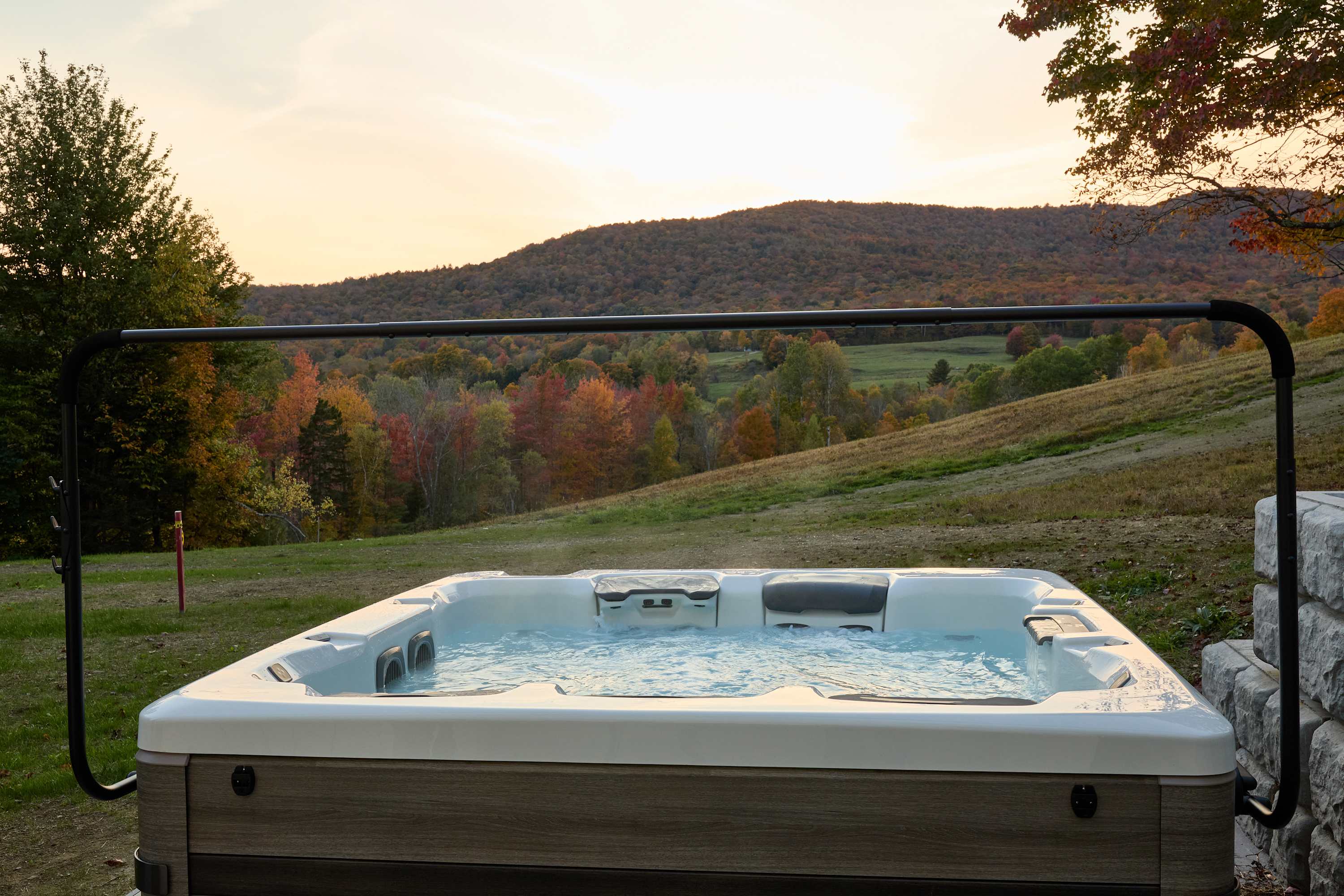 Views! Fireplace, Piano, Hot Tub | Sunnymede Hill