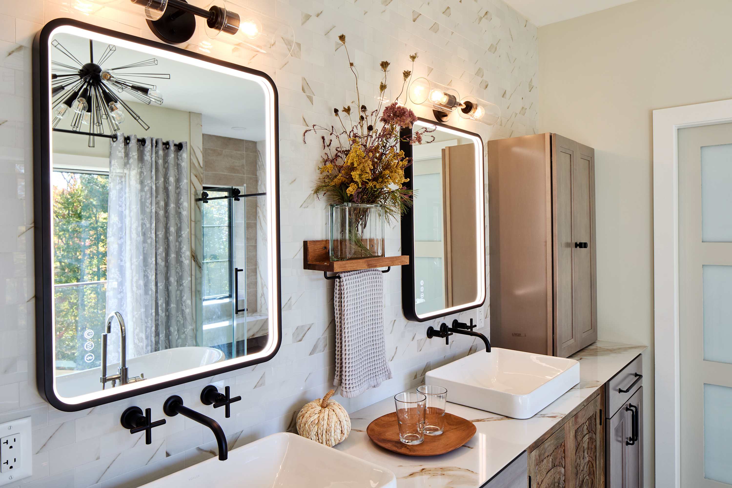 Views! Fireplace, Piano, Hot Tub | Sunnymede Hill