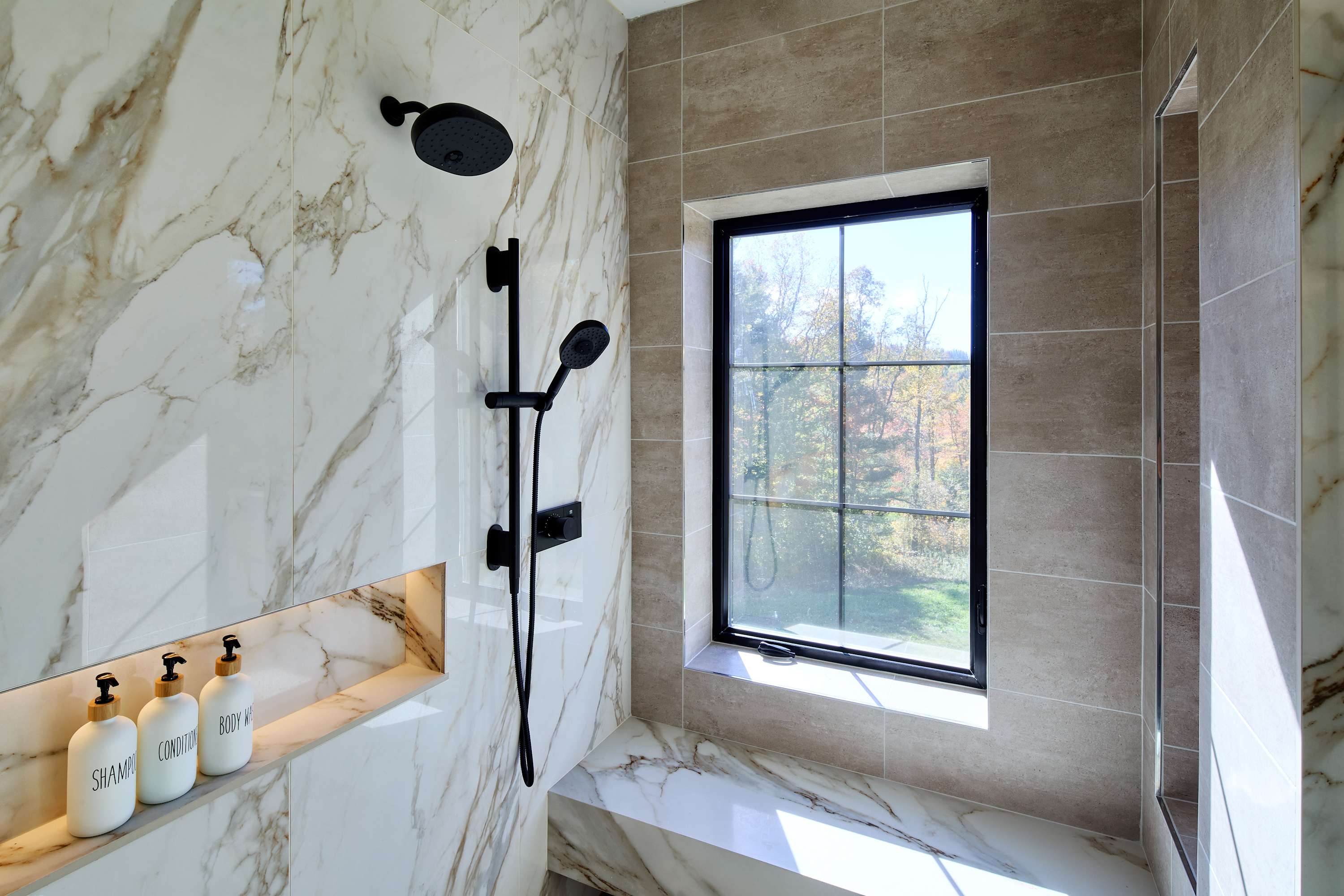 Views! Fireplace, Piano, Hot Tub | Sunnymede Hill