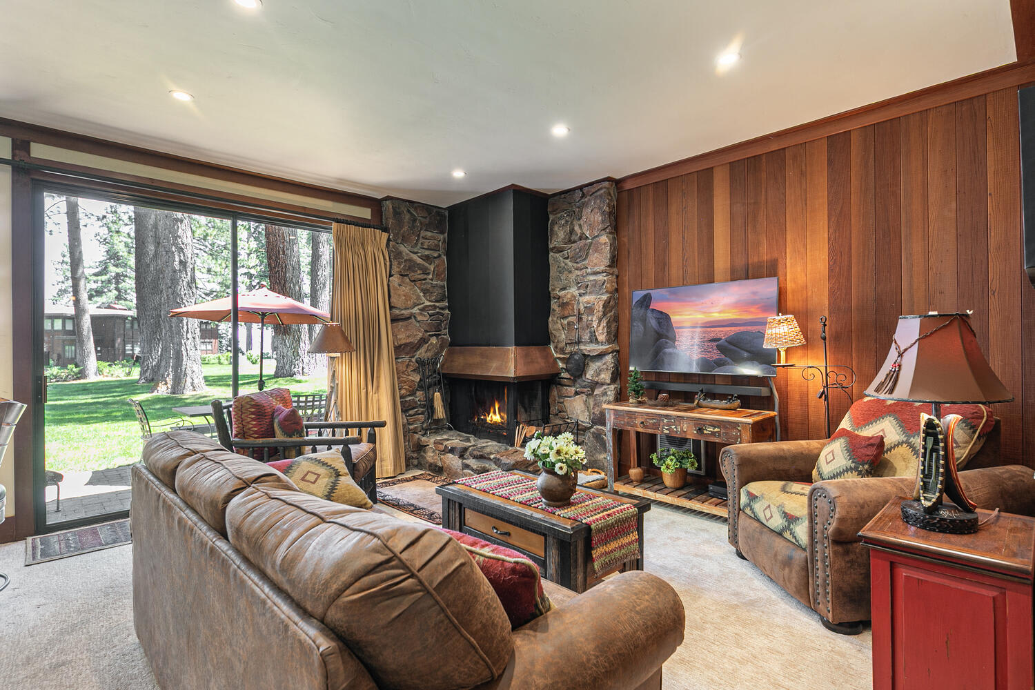 6-8 Miles to Palisades|Alpine|Homewood|Walk to TC — Tahoe City, CA — vacation rental