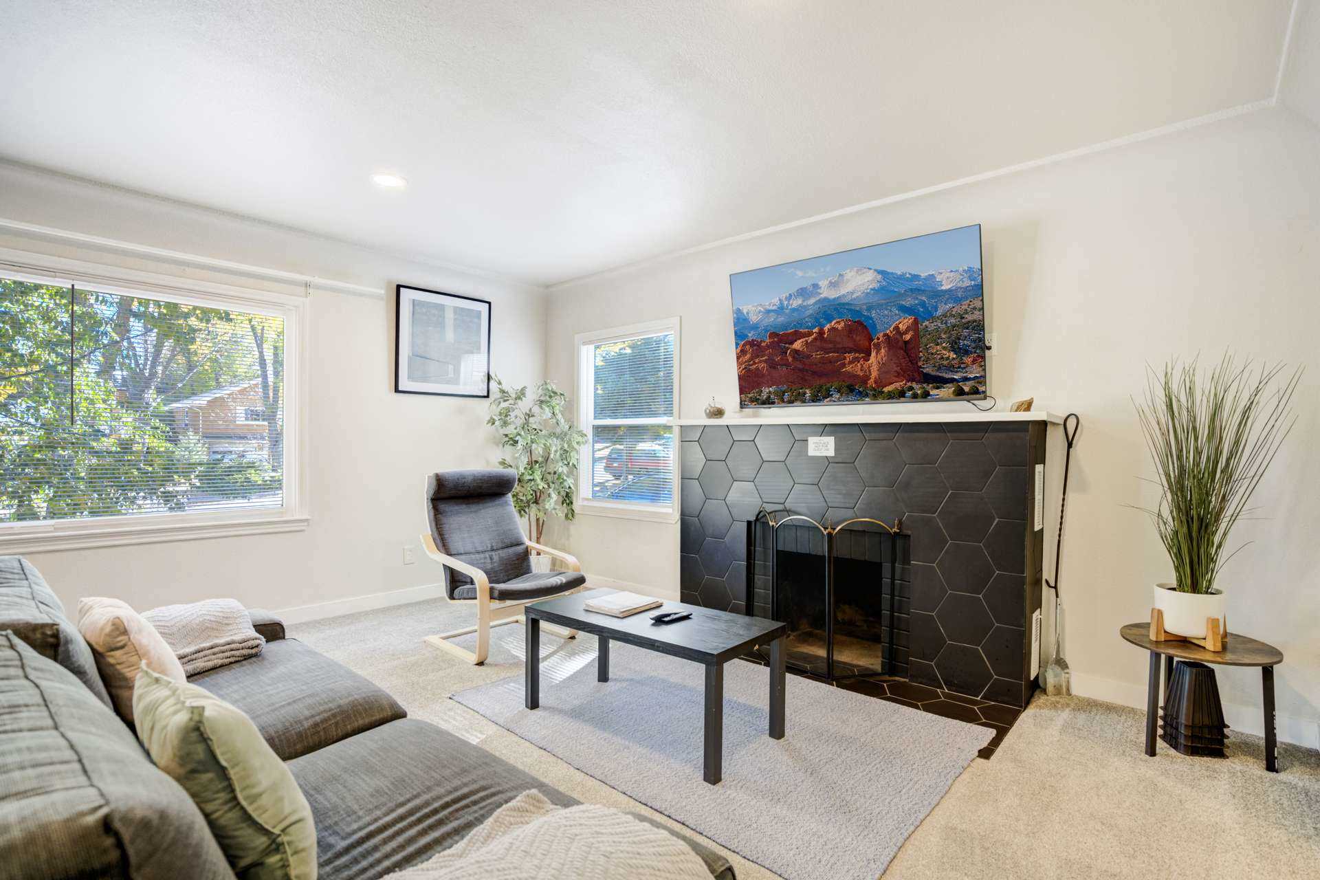 Outdoor Deck and BBQ Grill near Garden of the Gods — Colorado Springs, CO — vacation rental
