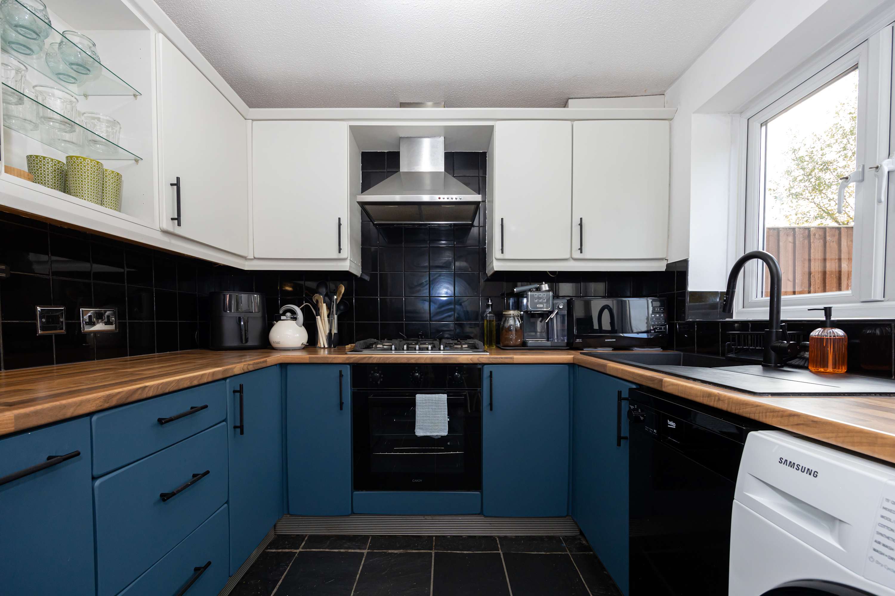 Cosy home in the heart of Whitefield in Oxbow Way M45 8SG - Property image 10 - VivreStays