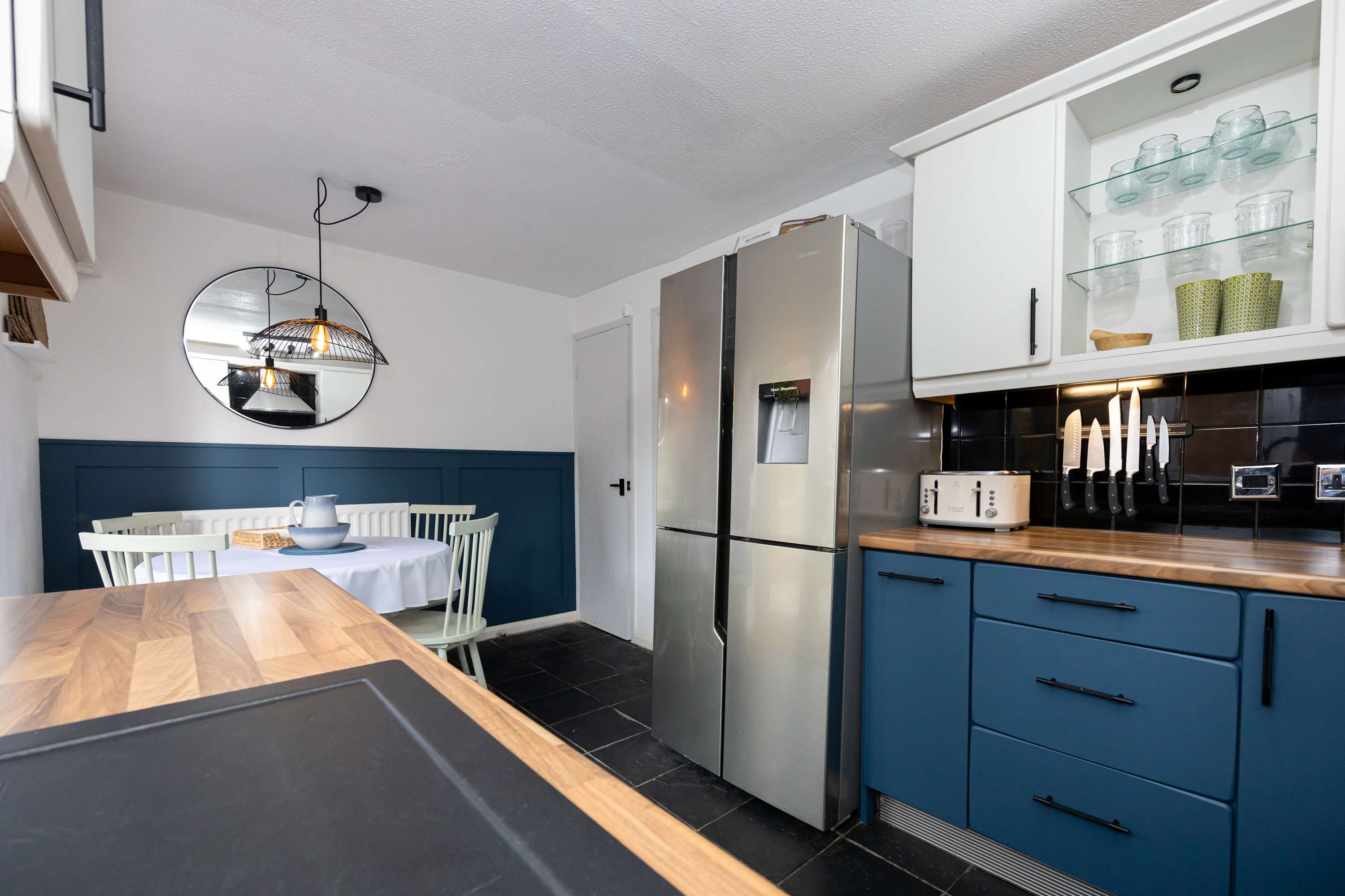 Cosy home in the heart of Whitefield in Oxbow Way M45 8SG - Property image 14 - VivreStays