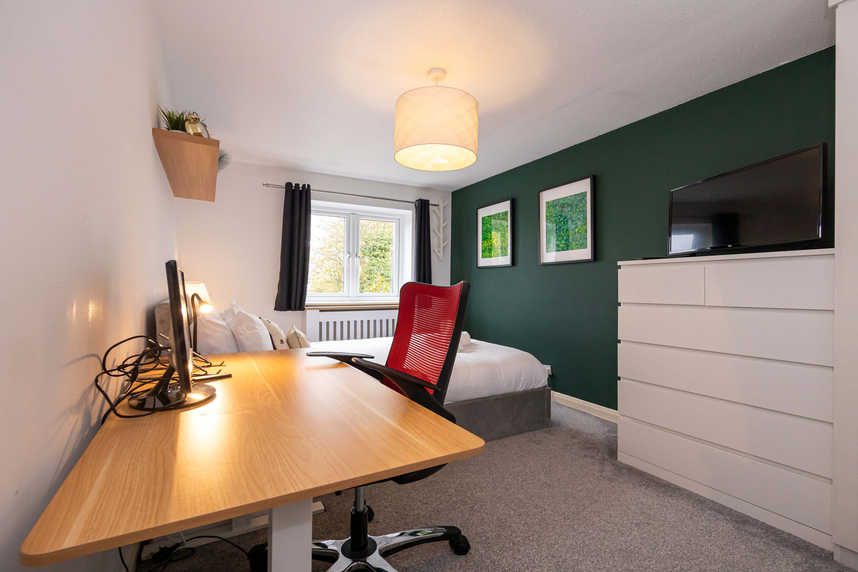 Cosy home in the heart of Whitefield in Oxbow Way M45 8SG - Property image 13 - VivreStays