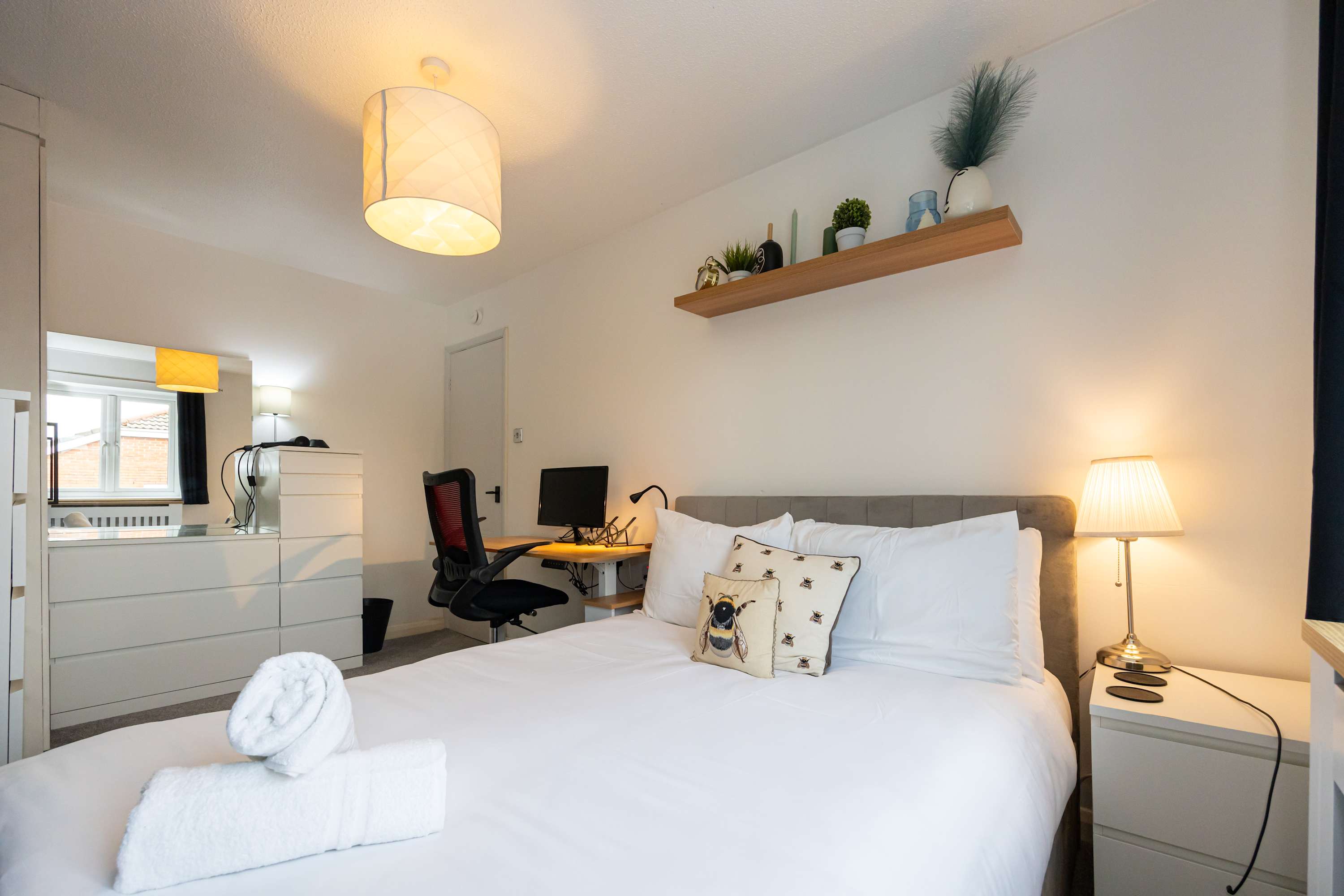 Cosy home in the heart of Whitefield in Oxbow Way M45 8SG - Property image 21 - VivreStays