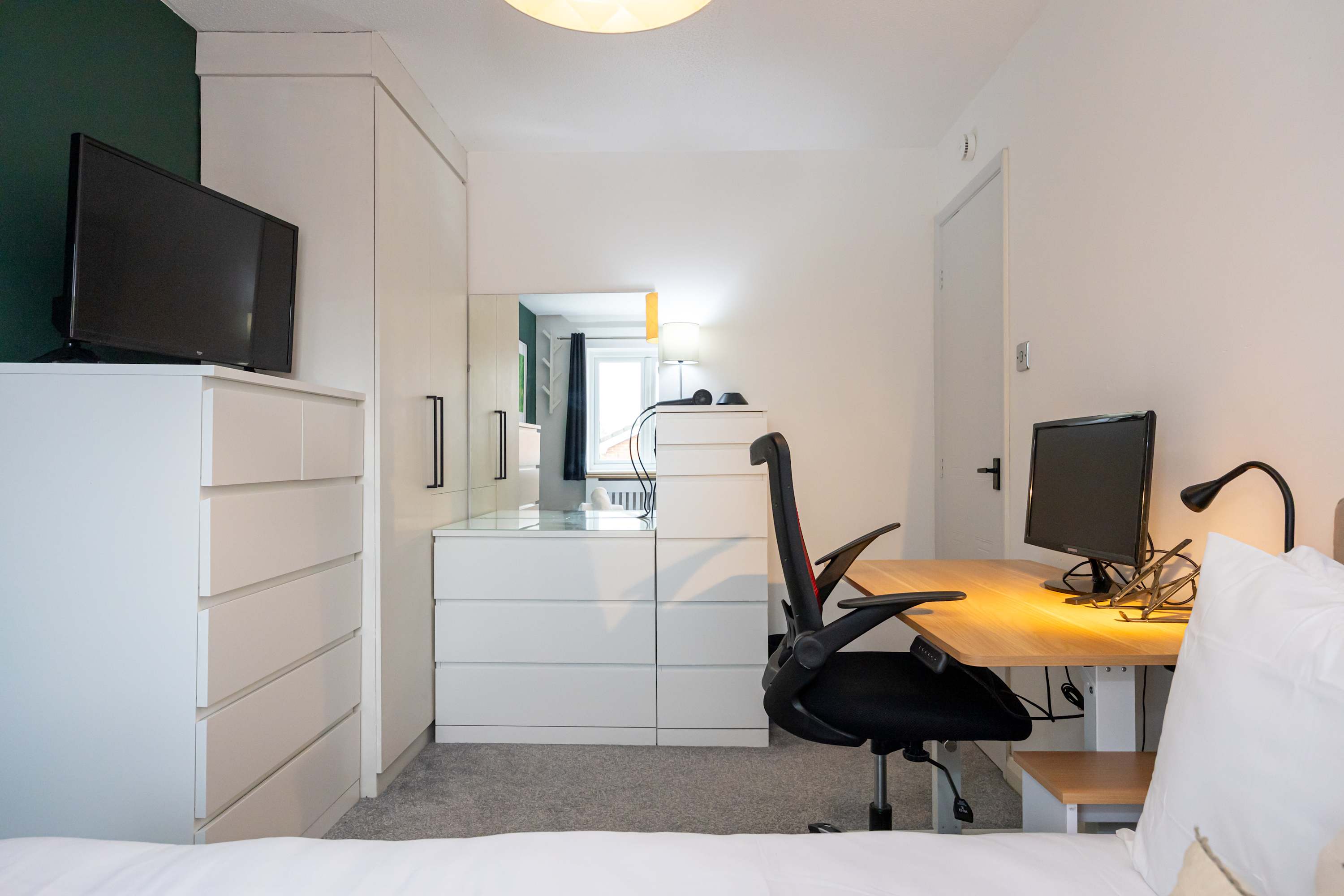 Cosy home in the heart of Whitefield in Oxbow Way M45 8SG - Property image 22 - VivreStays