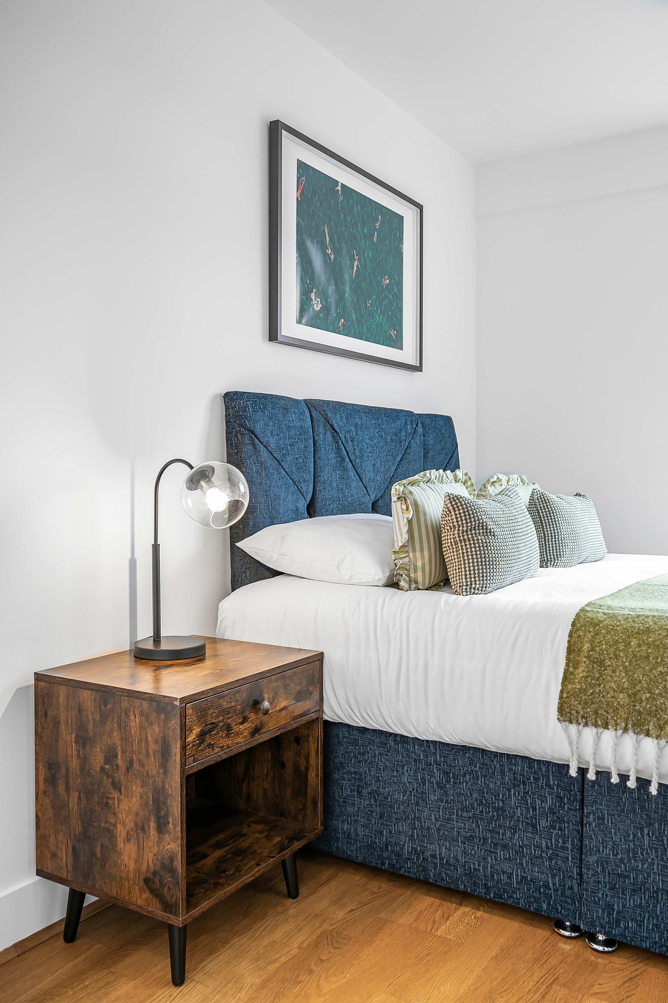 Central 2-Bed Flat | Terrace + AC | Sleeps 6 in Berners Street, 6 W1T - Property image 9 - VivreStays