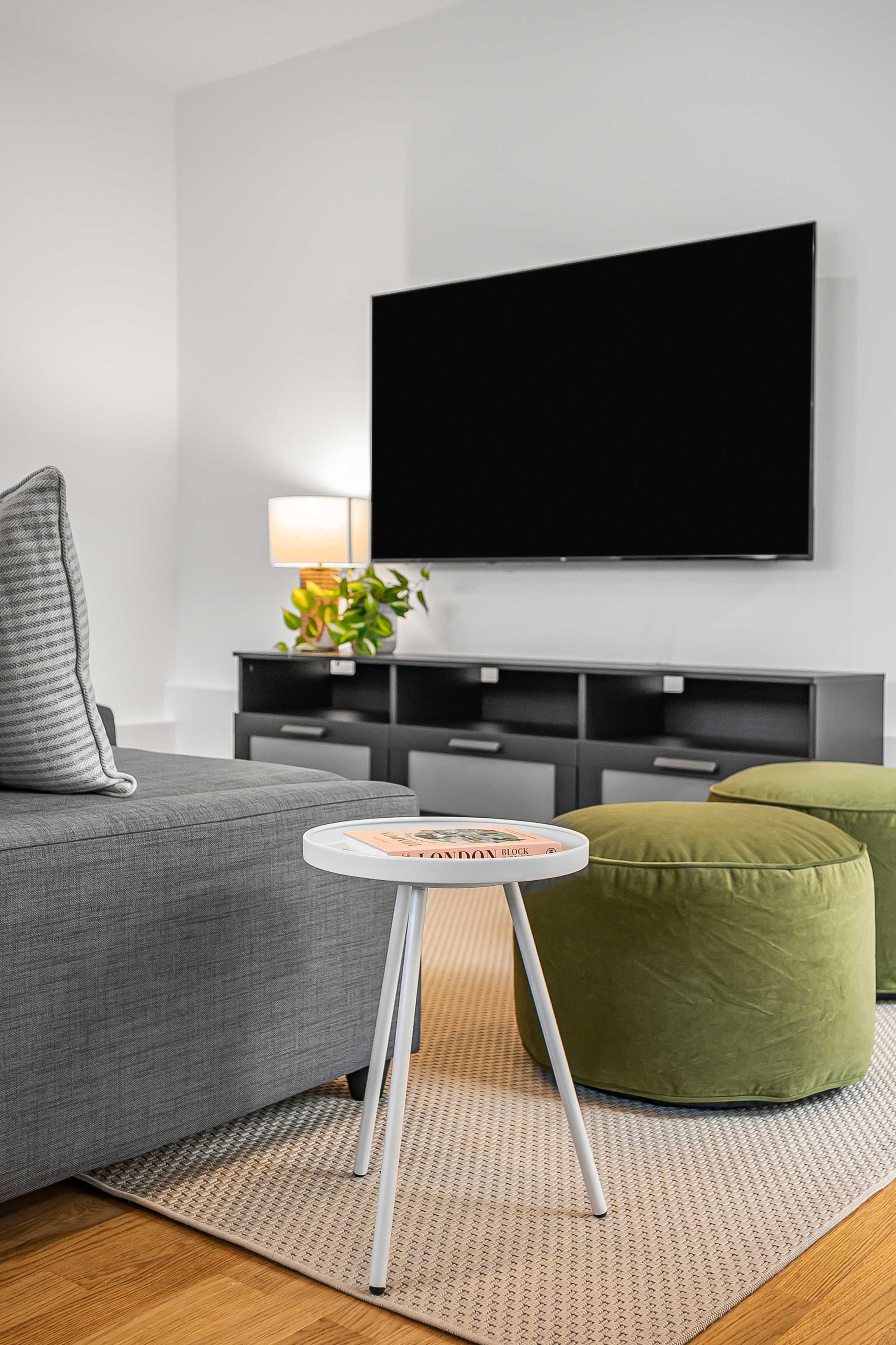 Central 2-Bed Flat | Terrace + AC | Sleeps 6 in Berners Street, 6 W1T - Property image 12 - VivreStays