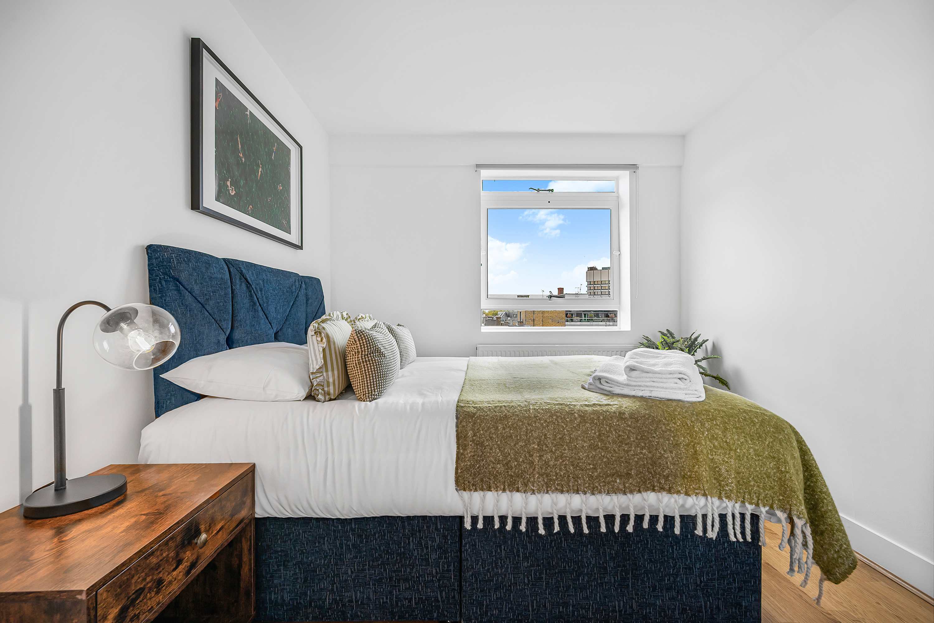 Central 2-Bed Flat | Terrace + AC | Sleeps 6 in Berners Street, 6 W1T - Property image 8 - VivreStays