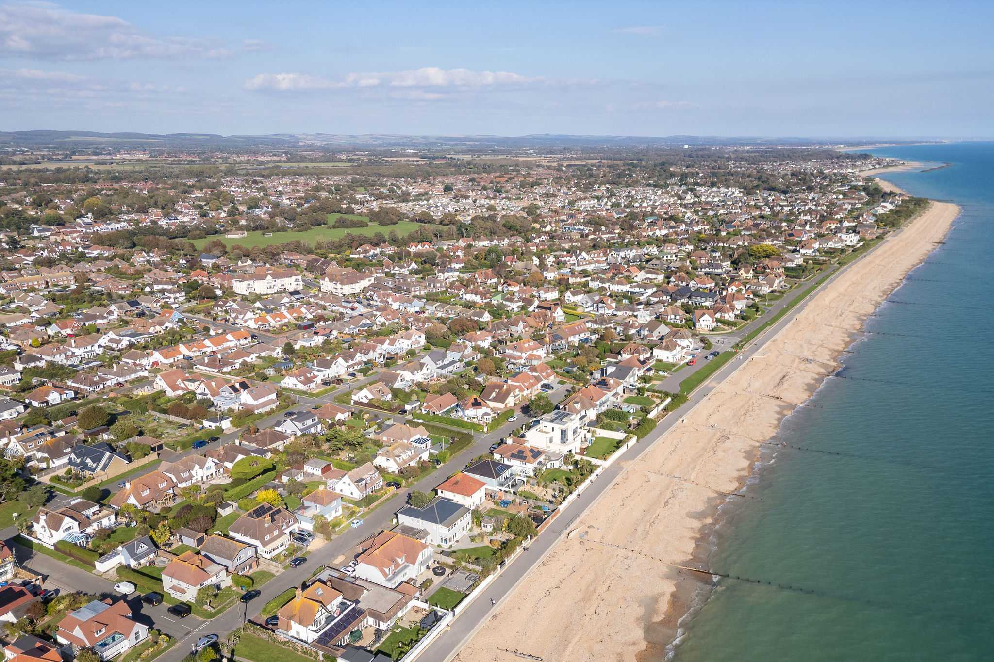 This beautiful stretch of beach is popular with locals and tourists all year round.
