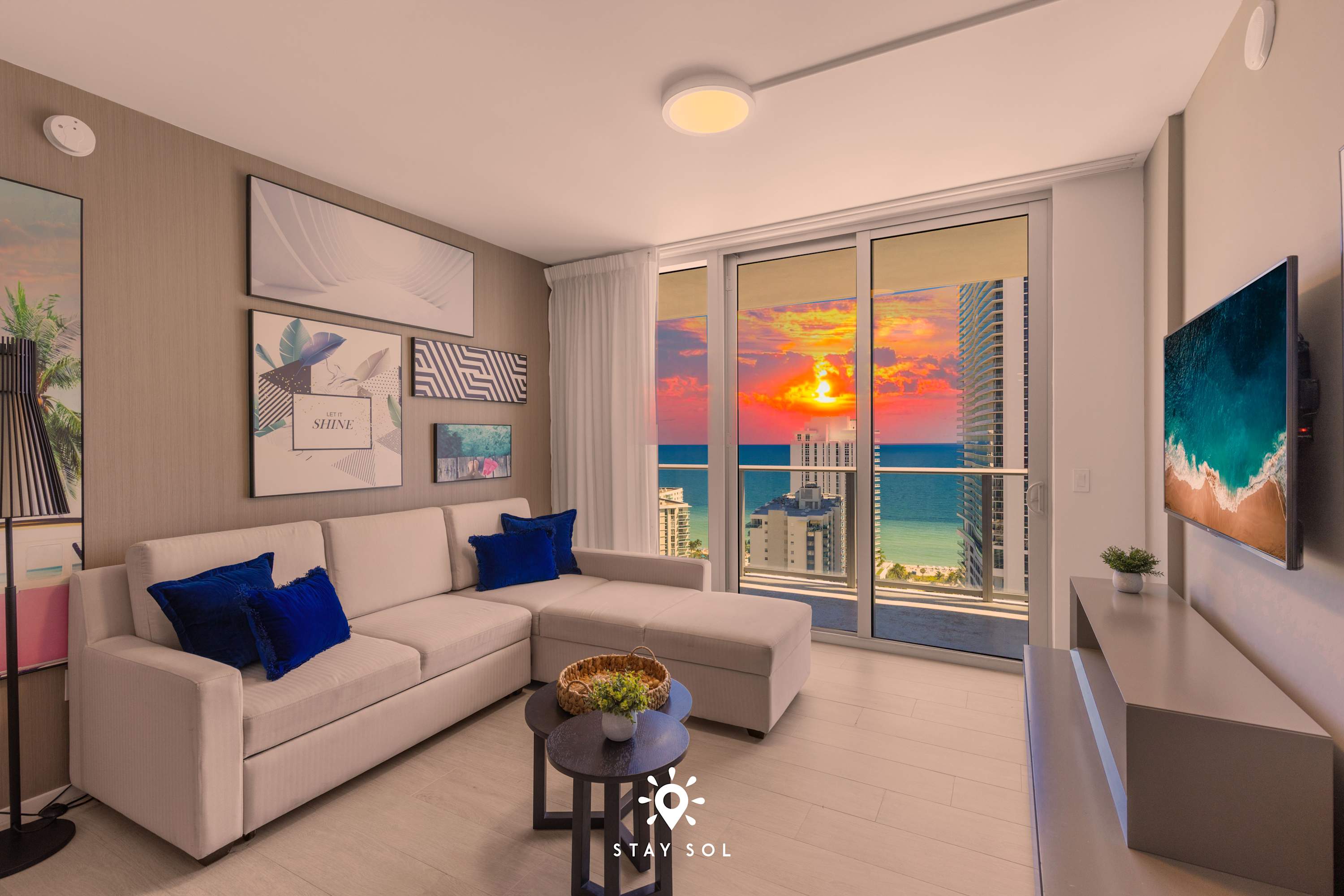 Luxury 2BR Apt With Ocean View, Pool & Amenities