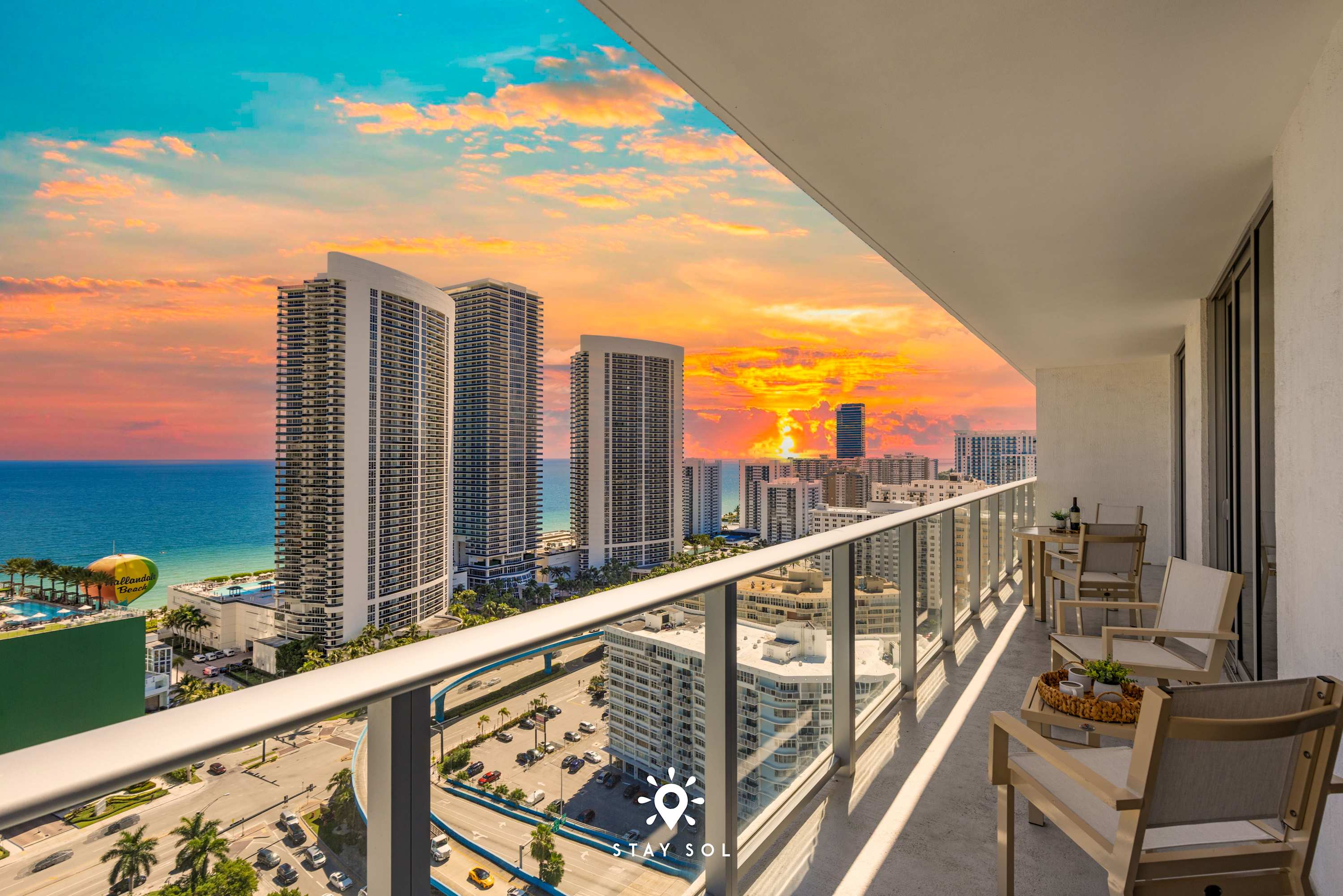 Luxury 2BR Apt With Ocean View, Pool & Amenities