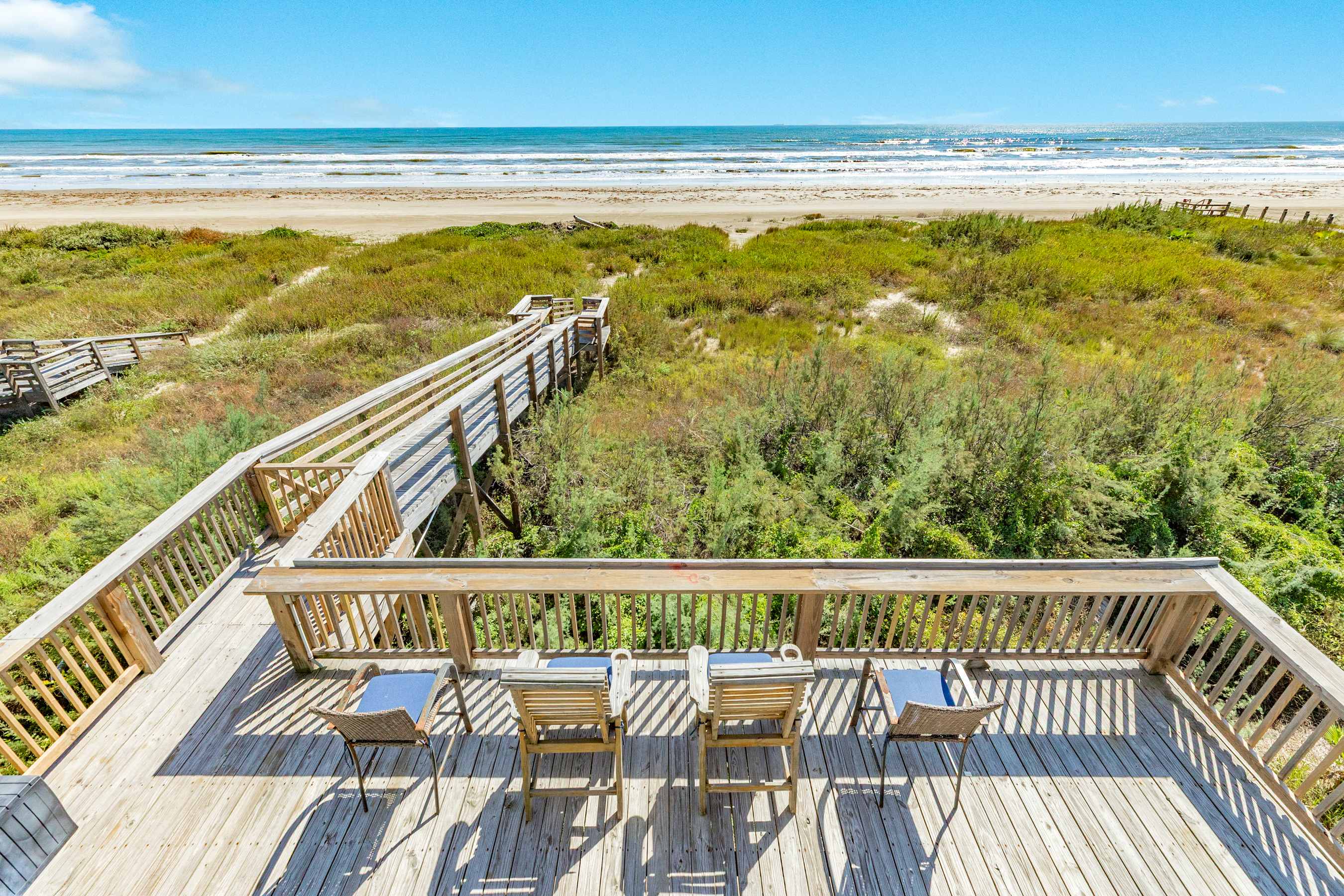Blue Waves Beachside Calm Gulf Views for Miles