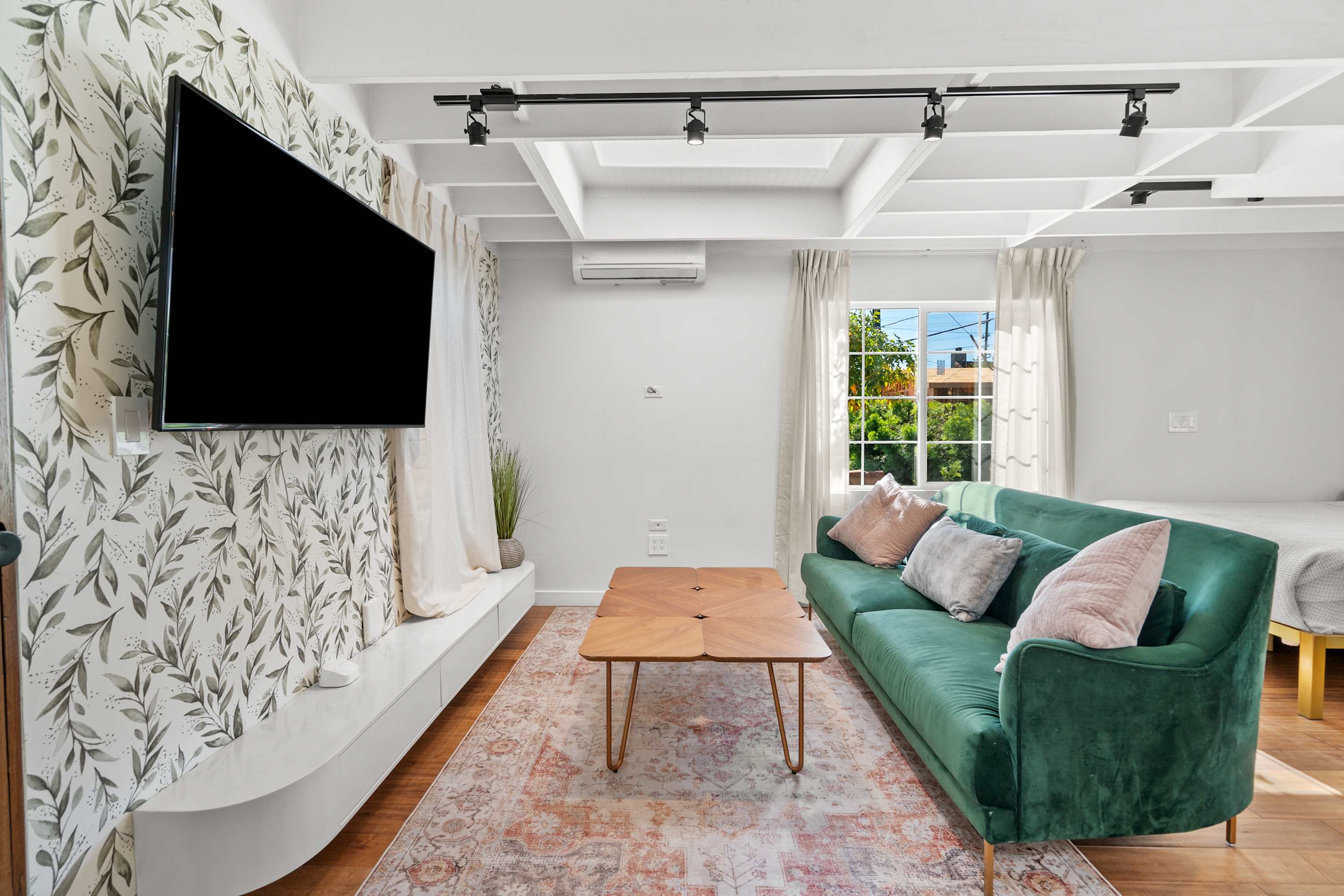 Remodeled Pico Studio · Near Beverly Hills