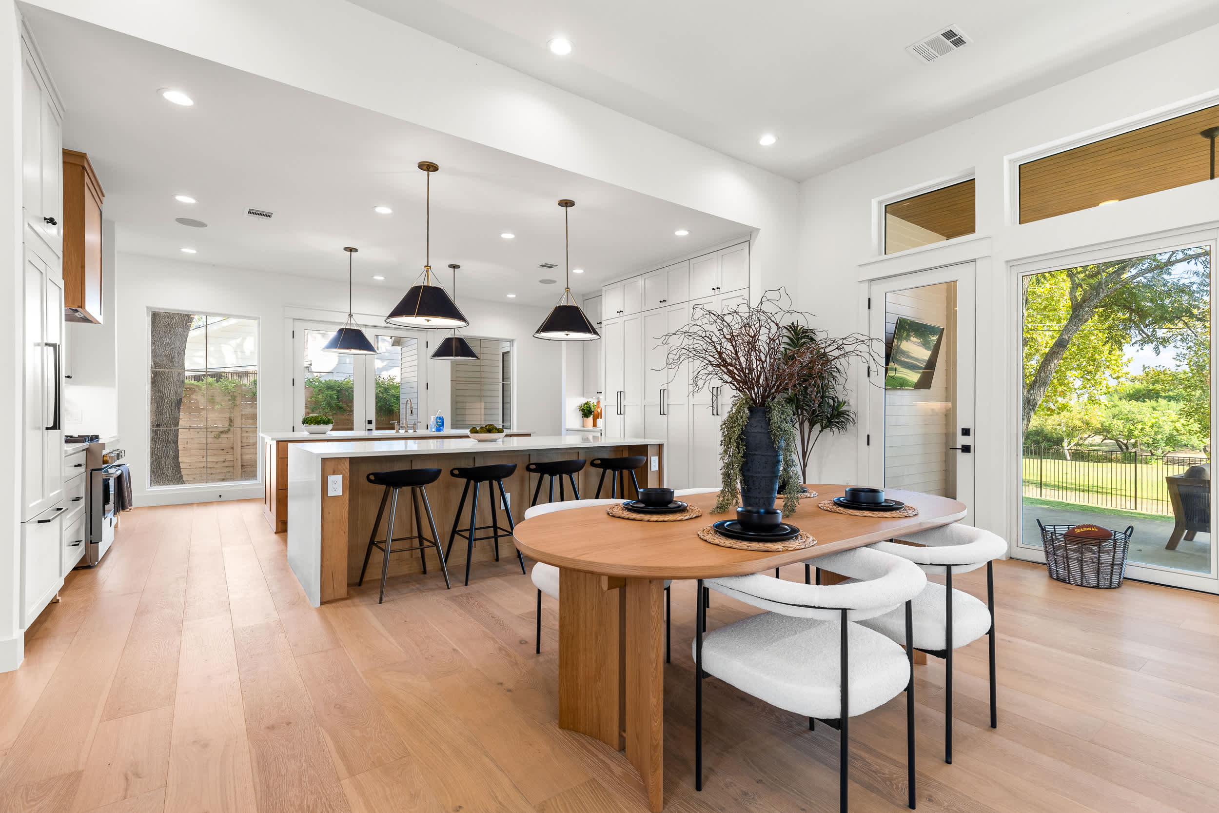 Luxury Austin Home - Must See, Near Downtown, 6bd — Austin, TX — vacation rental