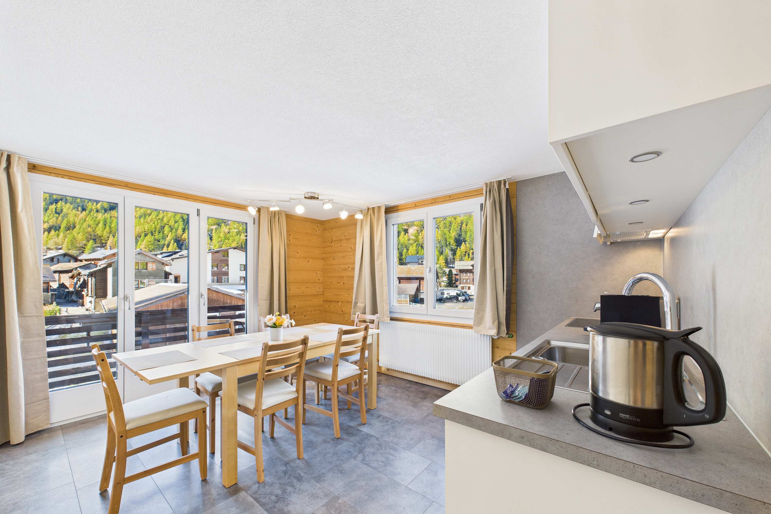 Family-friendly apartment with mountain views — 9
