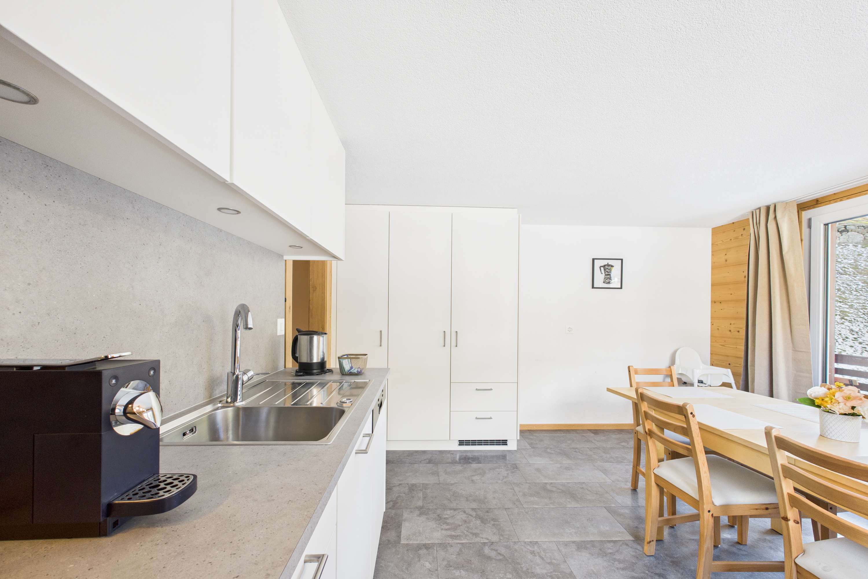 Family-friendly apartment with mountain views — 12