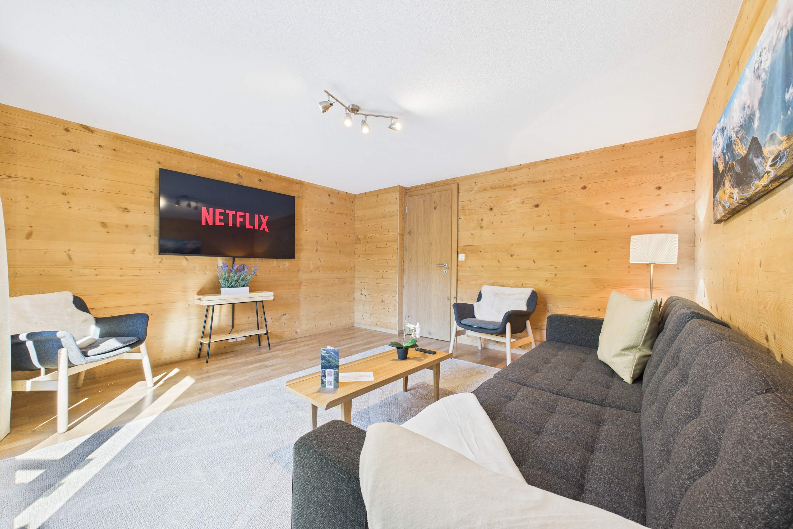 Family-friendly apartment with mountain views — 18