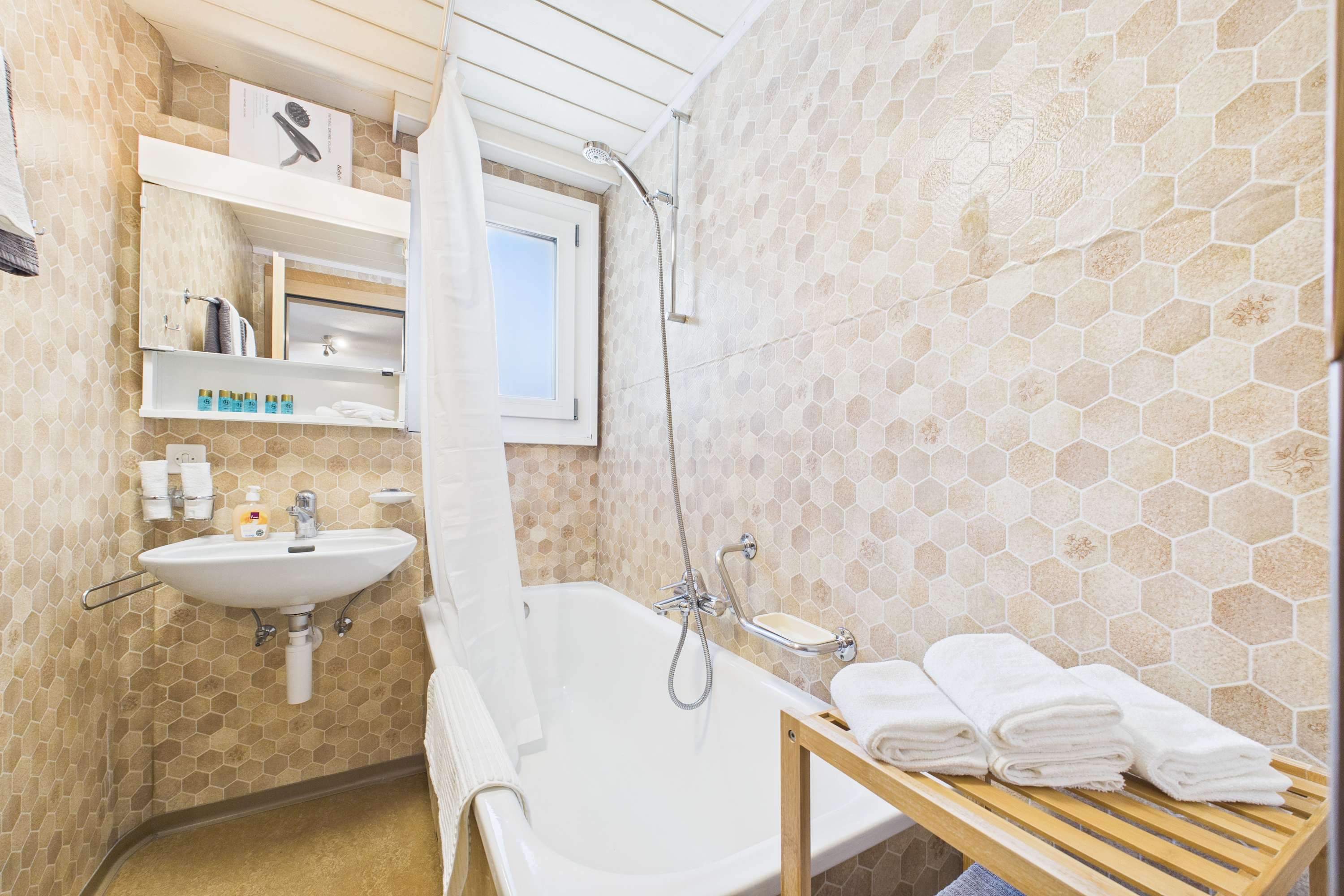 Vacation apartment for families & groups — 15