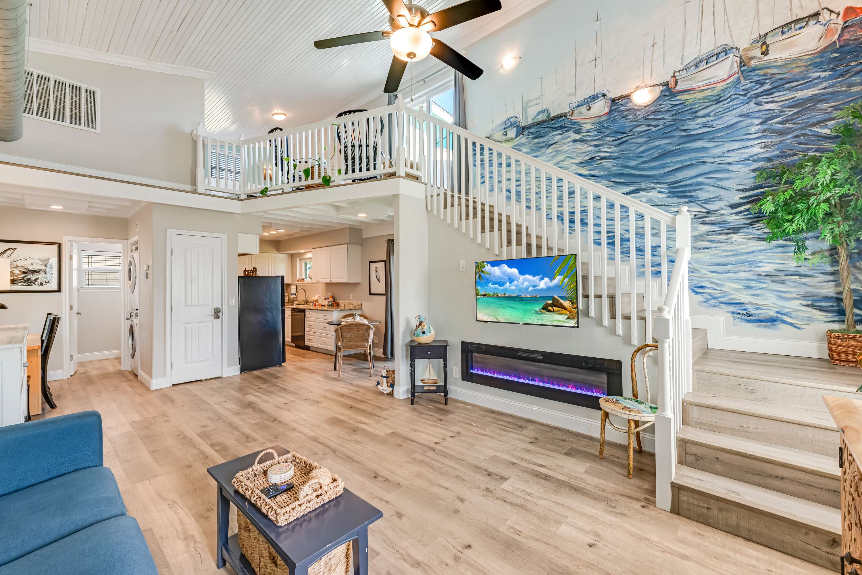 Cozy Private Retreat • Hot Tub • BBQ Grill • Yard — Rockport, TX — vacation rental