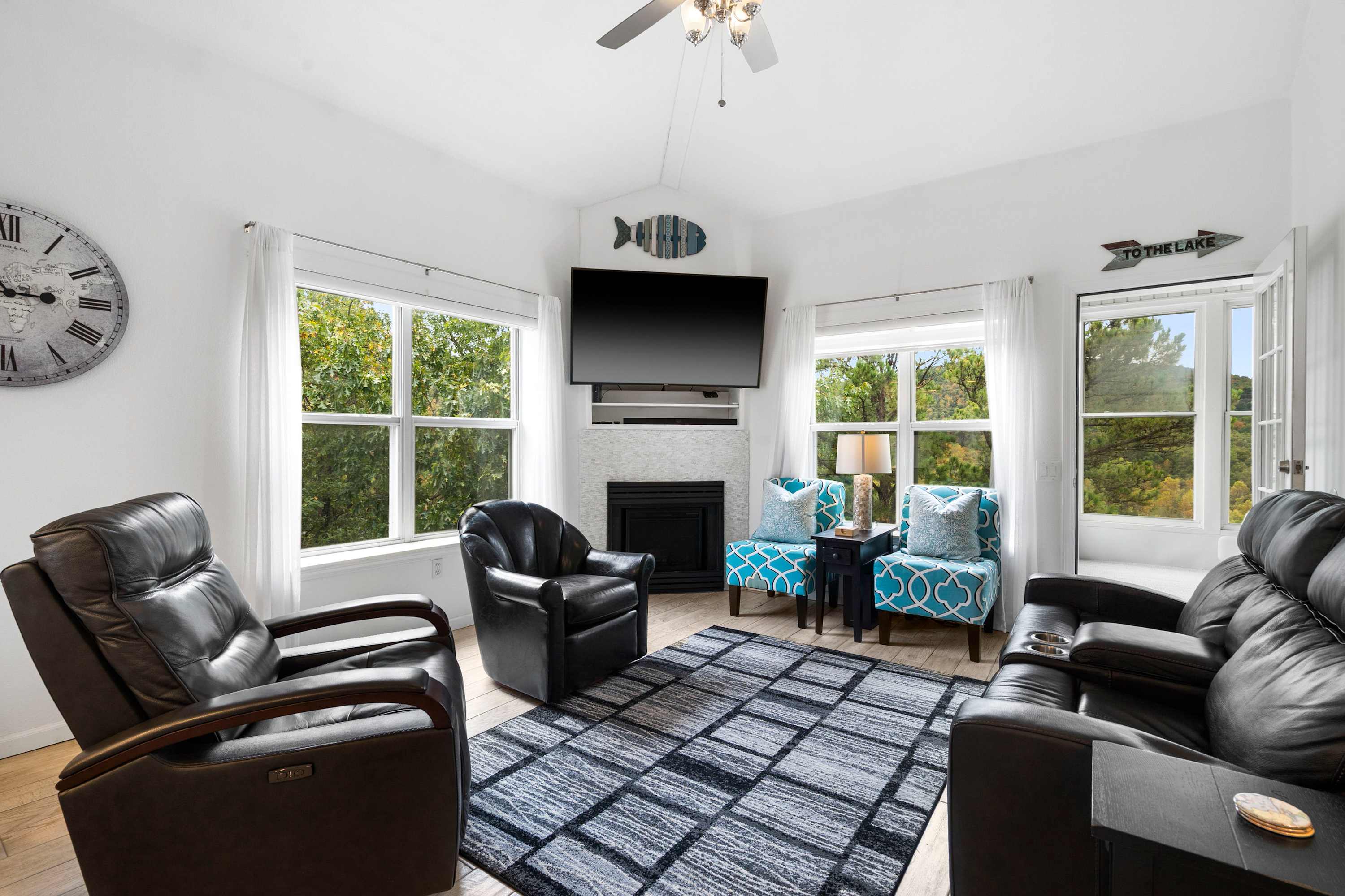 Vacay Getaway - Condo for 8