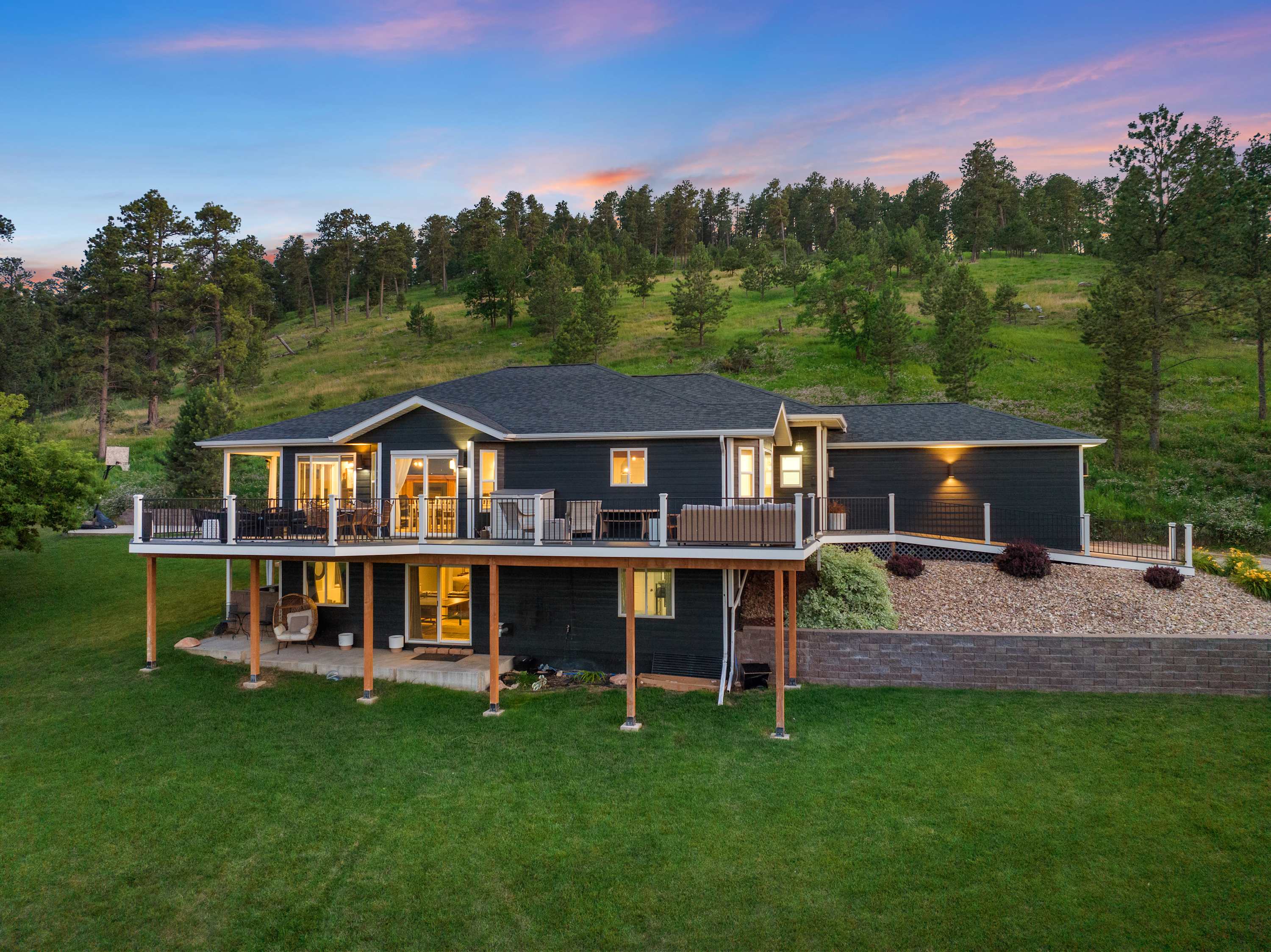 Black Hills 6BD Home: Hot Tub, Sauna, Basketball — Spearfish, SD — vacation rental