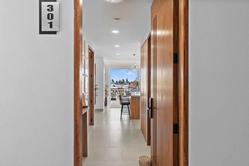 Boho 2 BR Condo - Dowtown - Rooftop Pool - Jacuzzi