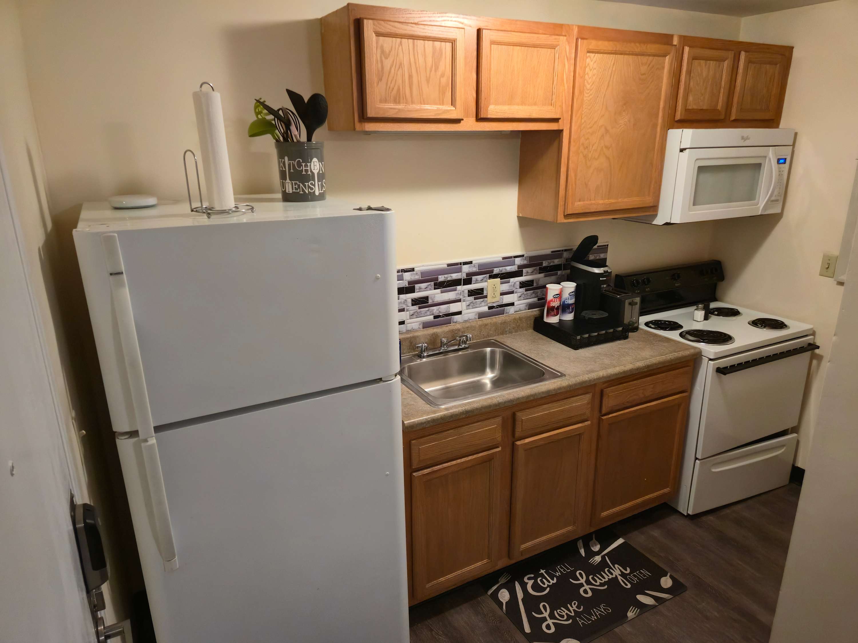 2 Bedroom Downtown Apt|Clean and Safe| 5