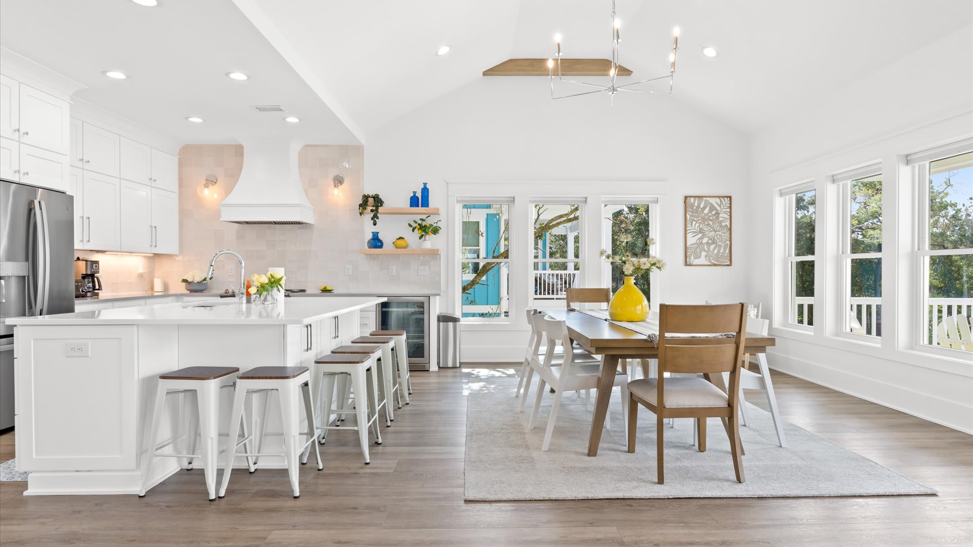 6 Bedroom Oak Island Oasis with Private Pool 5