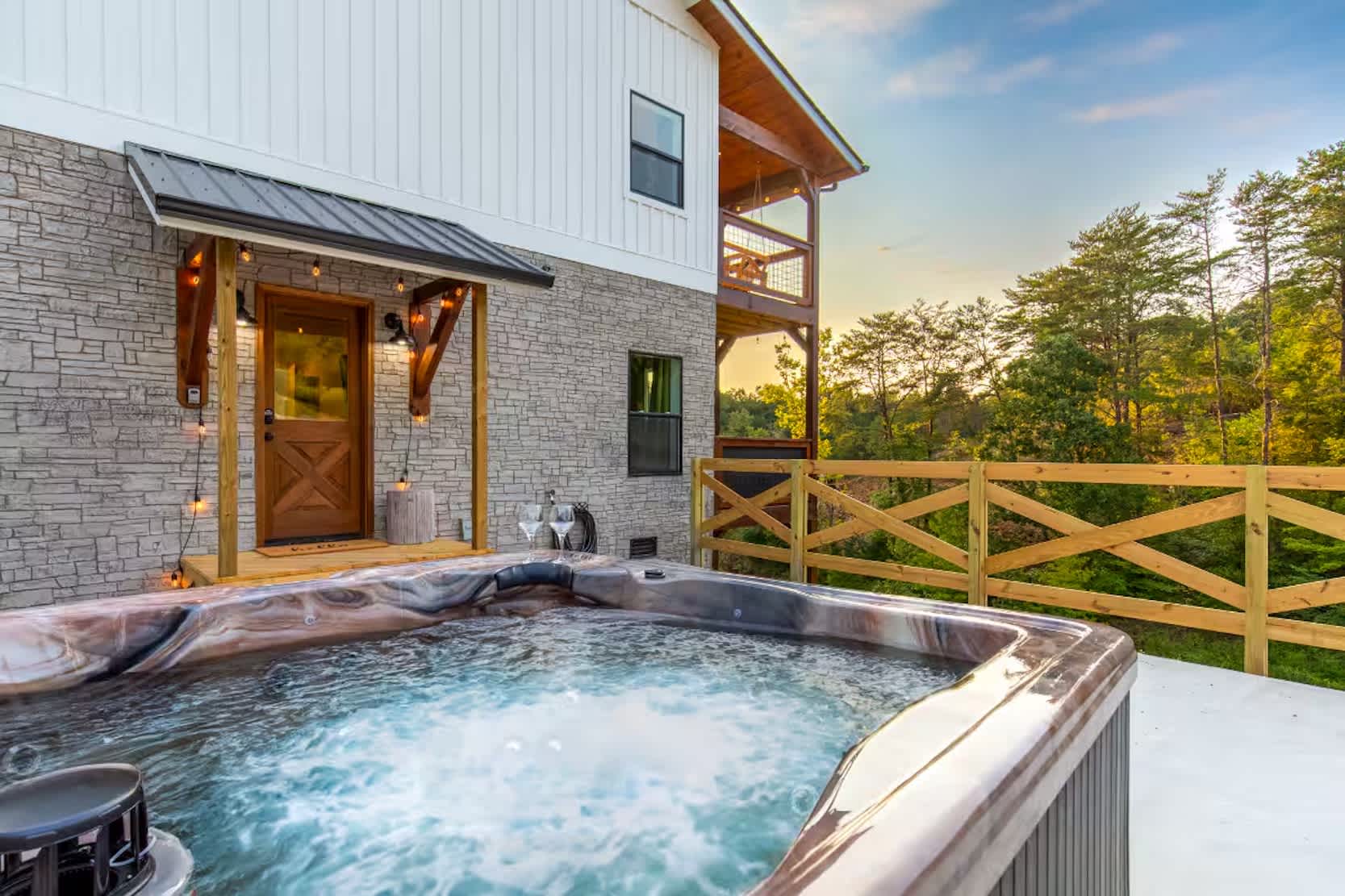 Soak away your worries in the private hot tub at the back entrance.