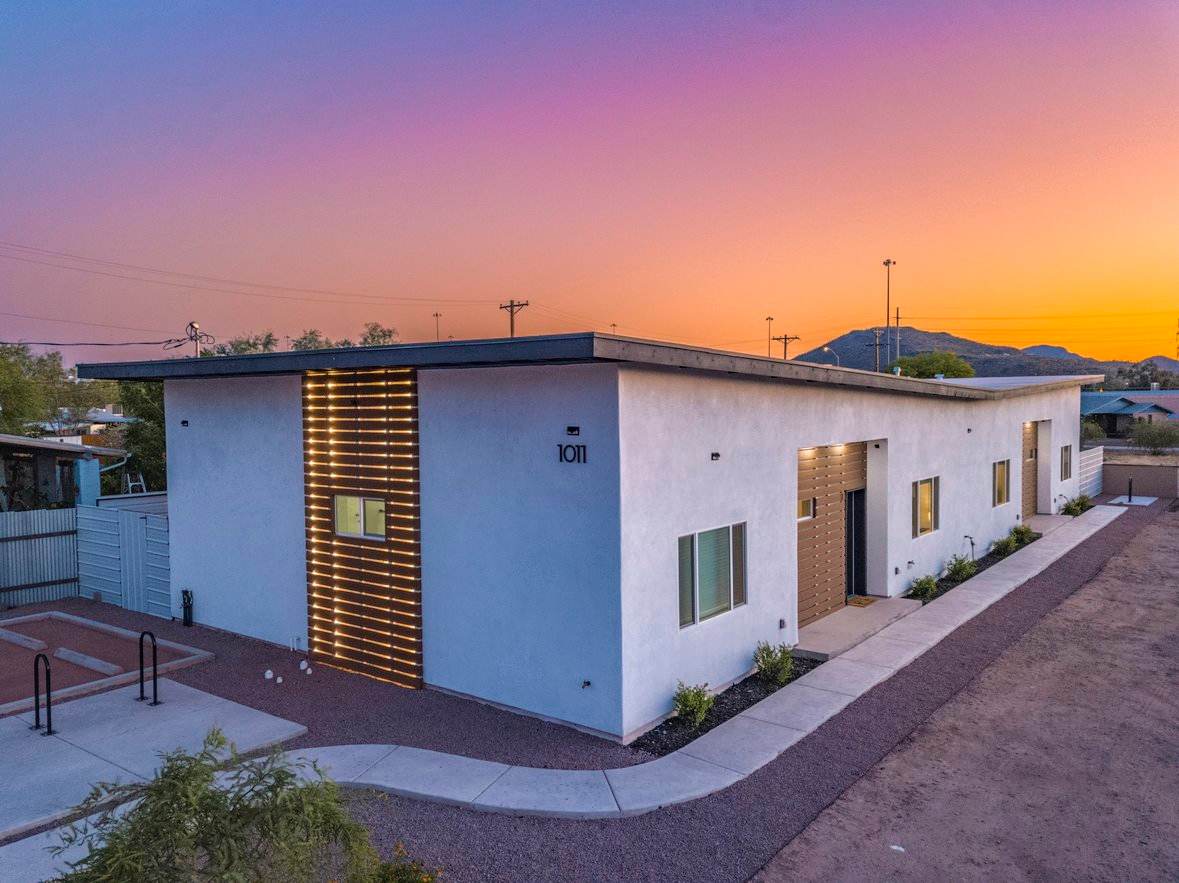 Gem Show Mega-Duplex: 8BR in Show District — Tucson, AZ — vacation rental