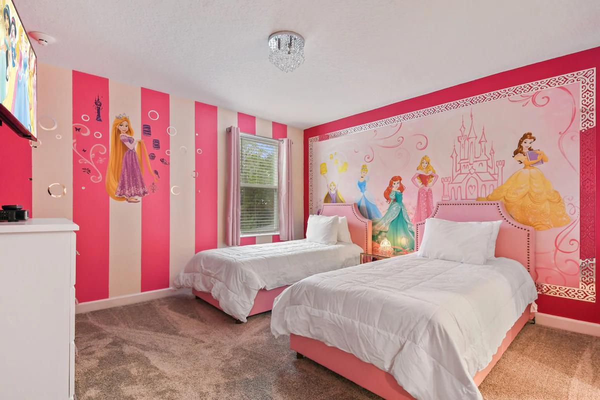 9 MI to Disney w Pool, Cinema & FREE Waterpark