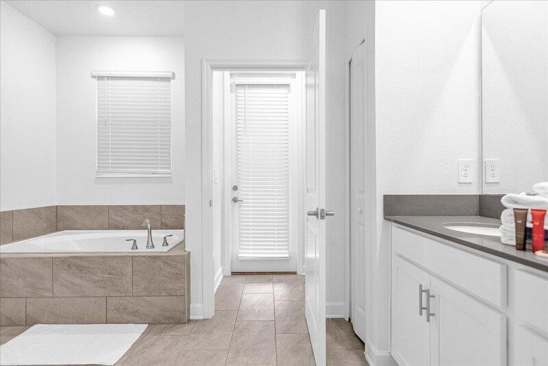 Lazy River, Game room & Heated pool 10Mi to Disney