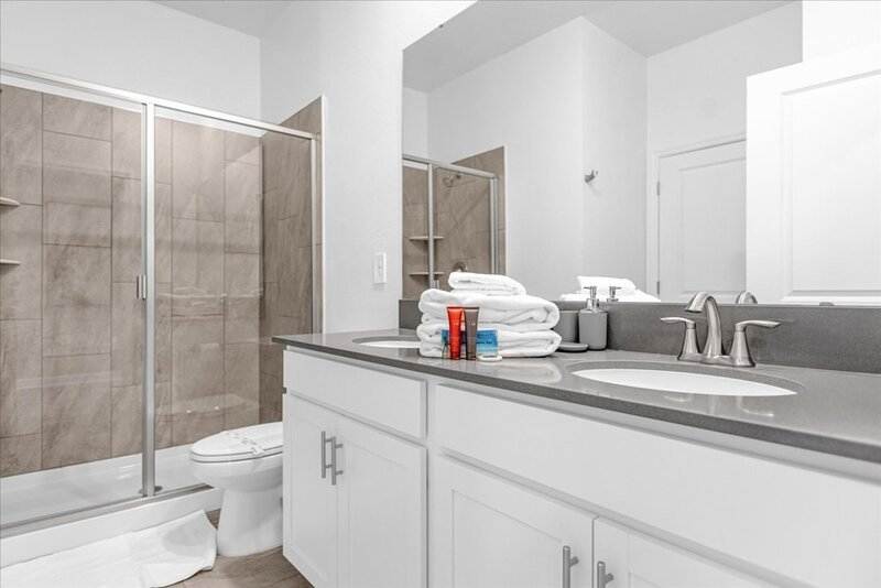 Lazy River, Game room & Heated pool 10Mi to Disney