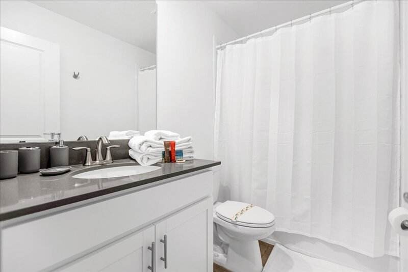 Lazy River, Game room & Heated pool 10Mi to Disney